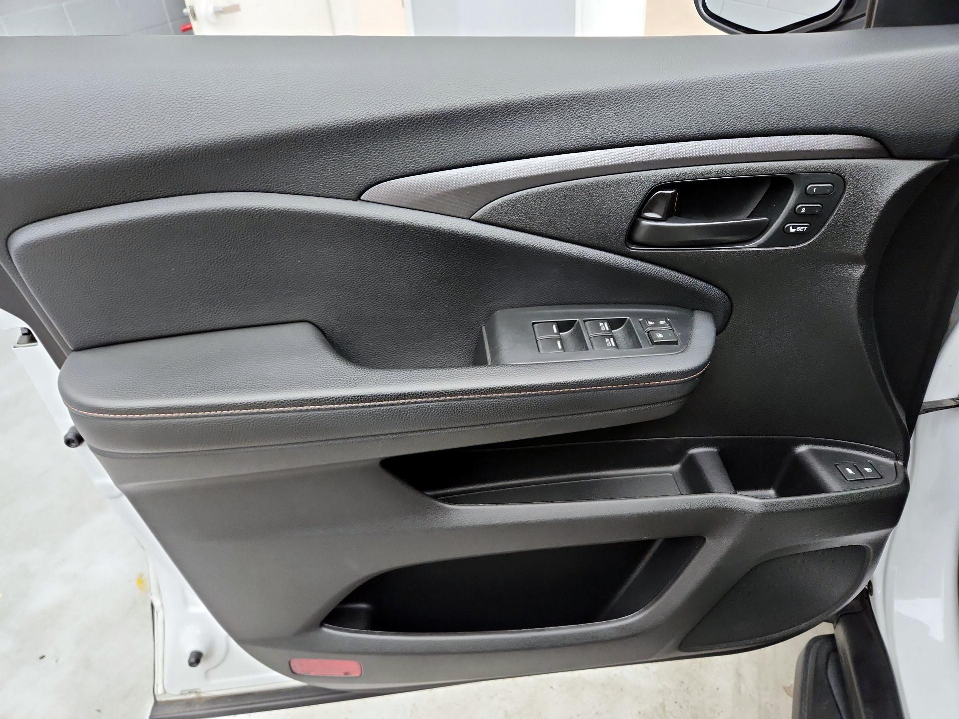 Thumbnail: 2022 Honda Pilot - 12