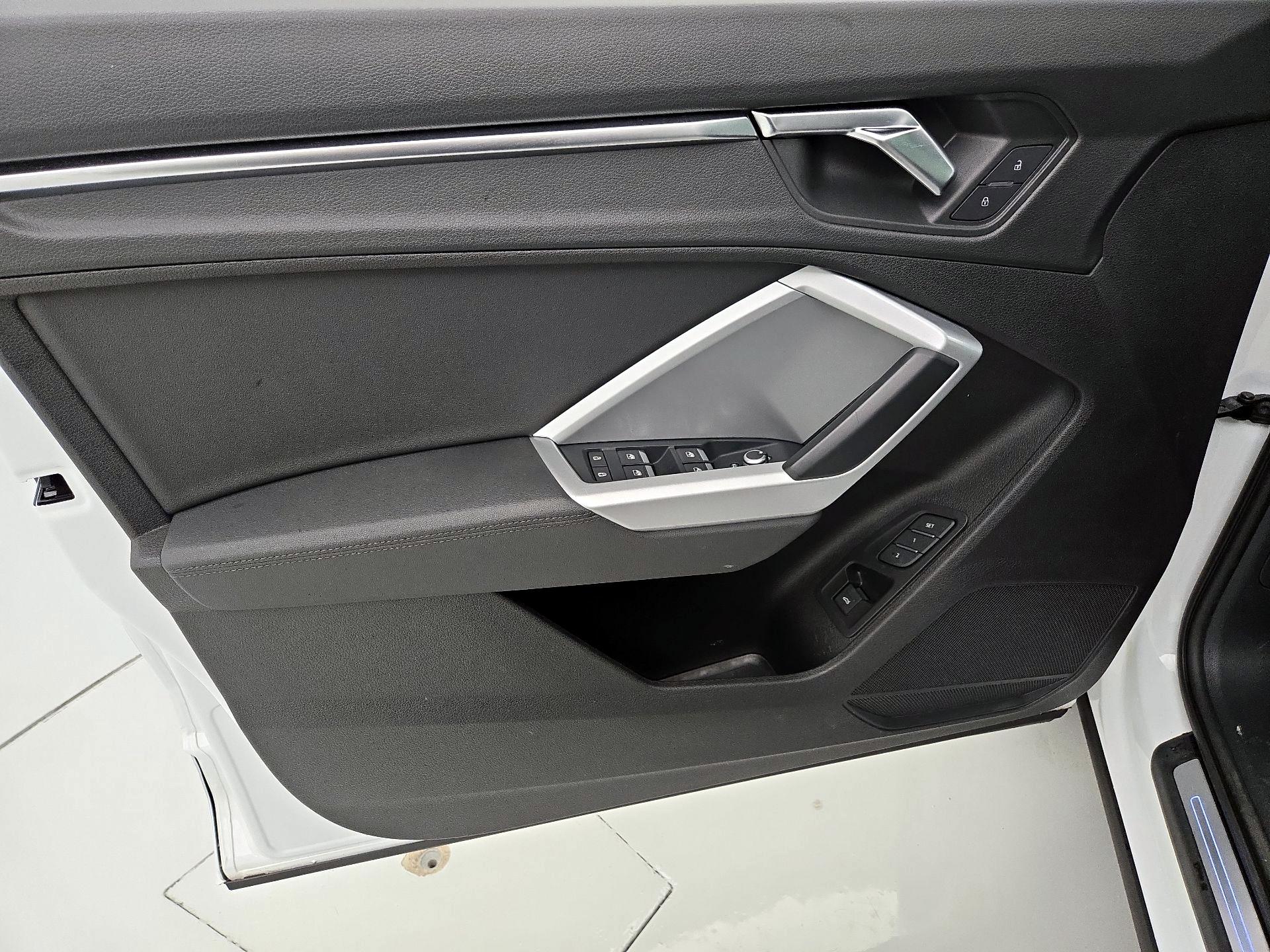 Thumbnail: 2022 Audi Q3 - 12