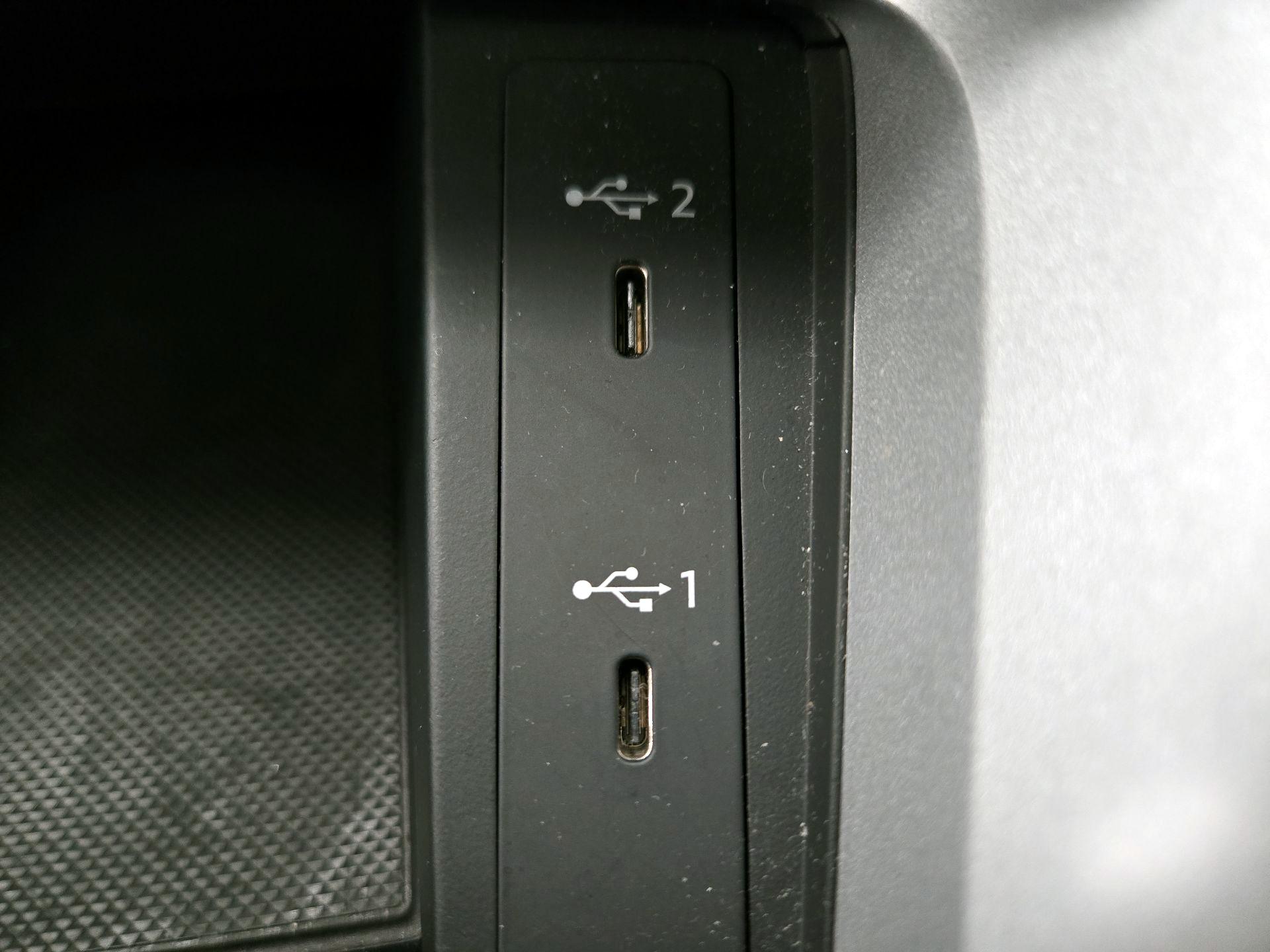 Thumbnail: 2022 Audi Q3 - 18