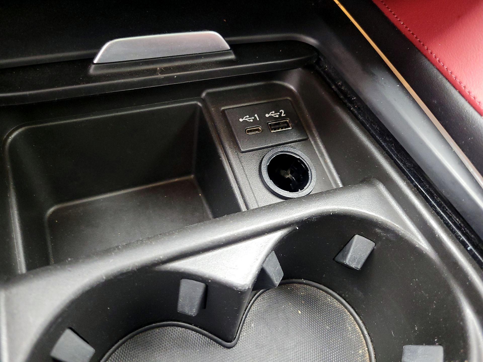 Thumbnail: 2023 INFINITI QX55 - 18