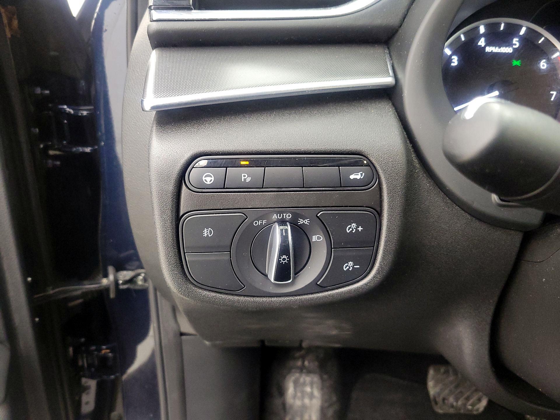 Thumbnail: 2022 INFINITI QX50 - 13