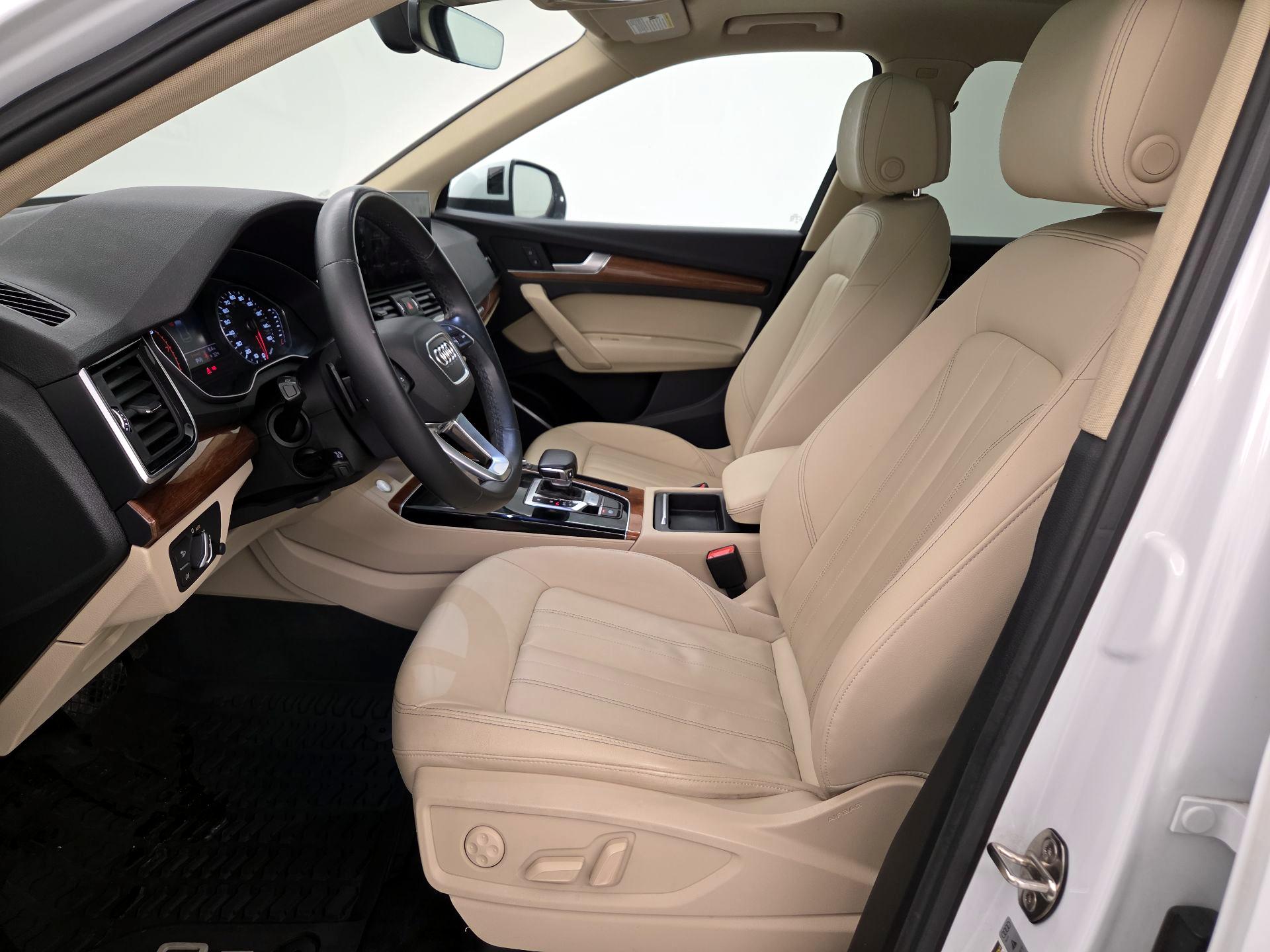 Thumbnail: 2021 Audi Q5 - 11