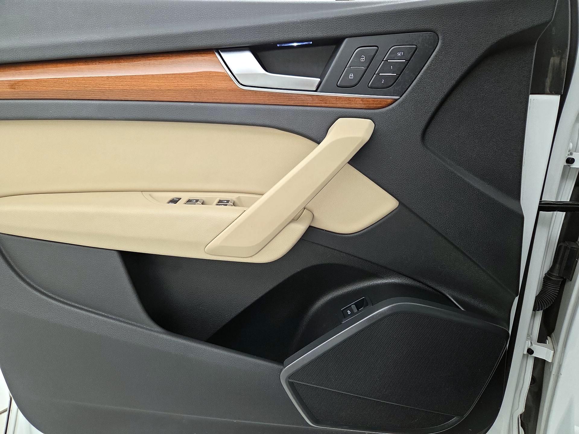 Thumbnail: 2021 Audi Q5 - 12