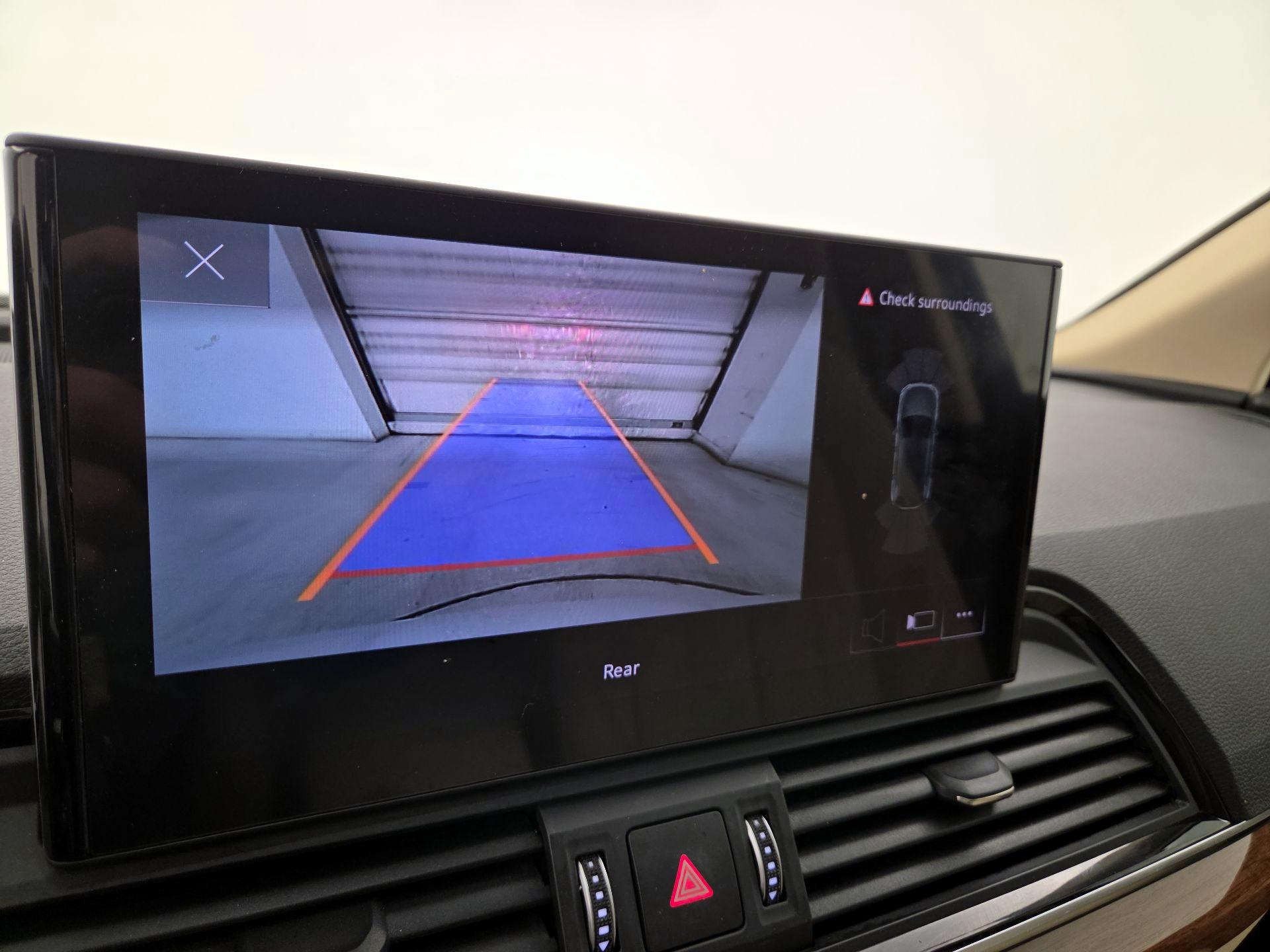 Thumbnail: 2021 Audi Q5 - 14