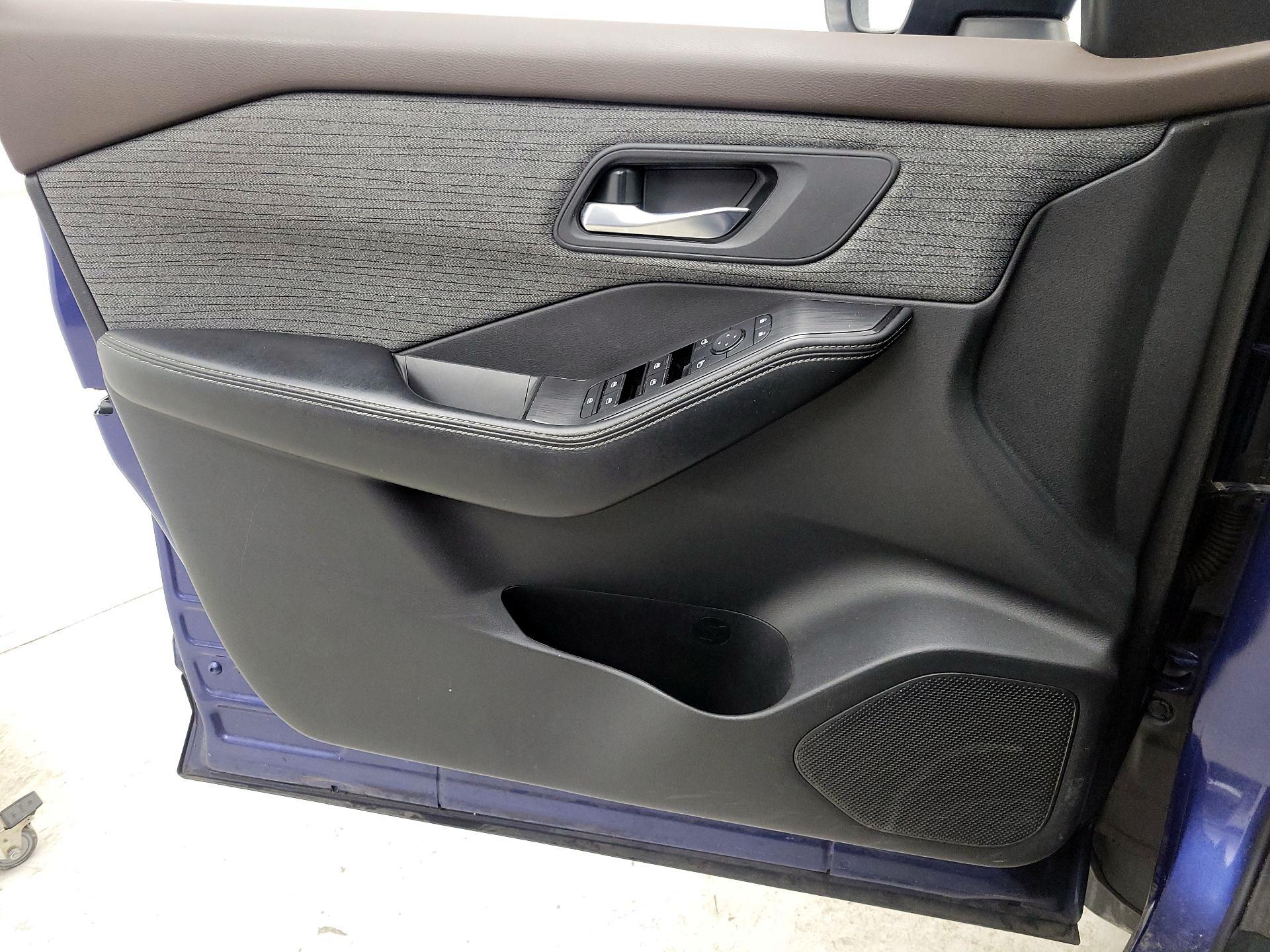 Thumbnail: 2023 Nissan Rogue - 12