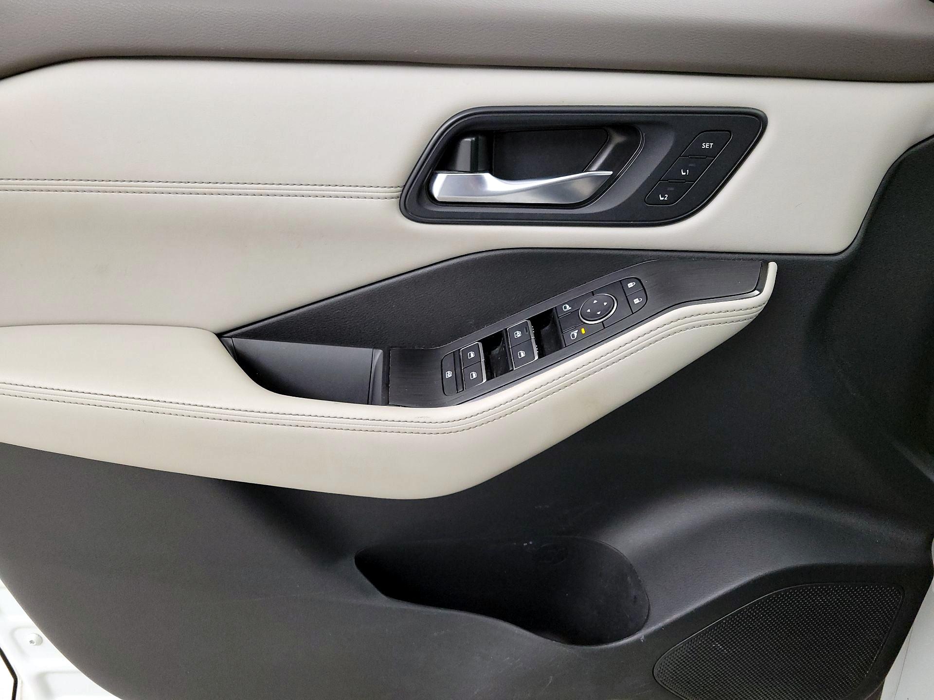 Thumbnail: 2023 Nissan Rogue - 12