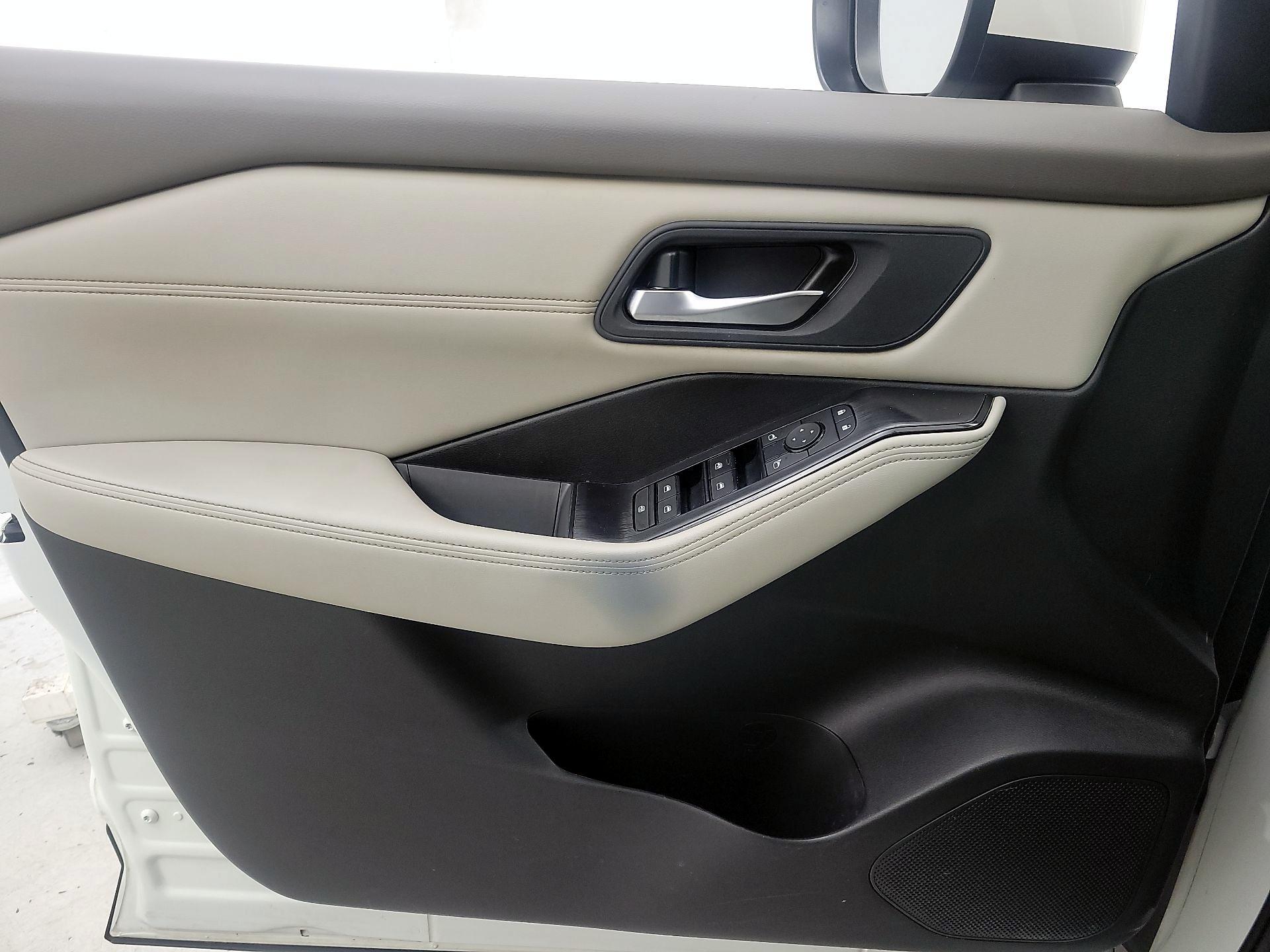 Thumbnail: 2023 Nissan Rogue - 12