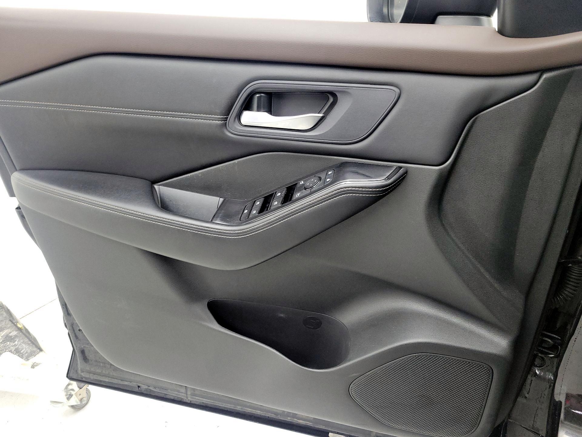 Thumbnail: 2023 Nissan Rogue - 12