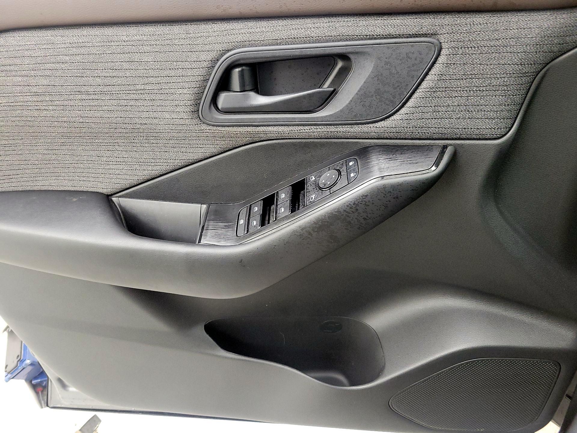 Thumbnail: 2023 Nissan Rogue - 12