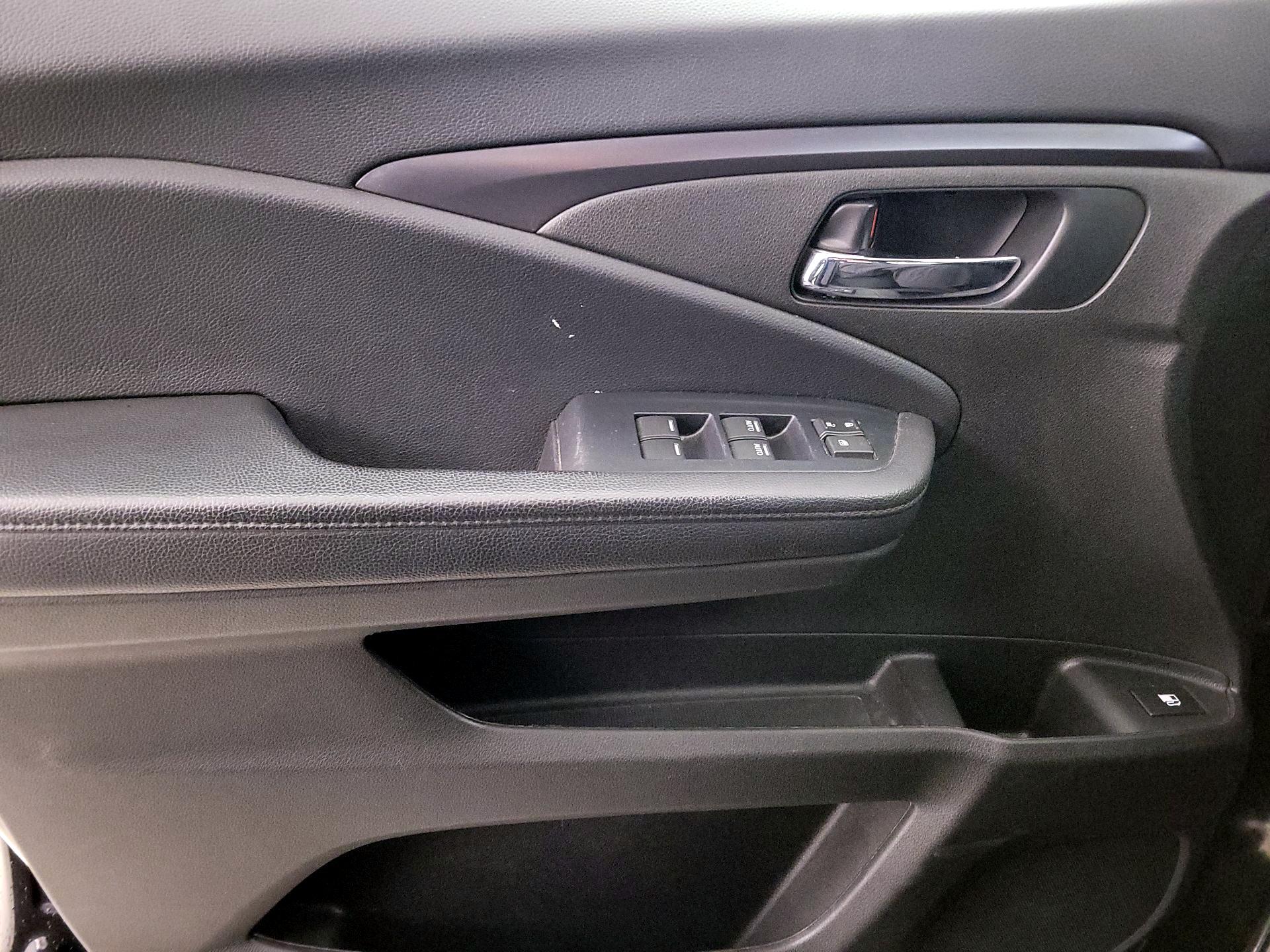 Thumbnail: 2022 Honda Pilot - 12