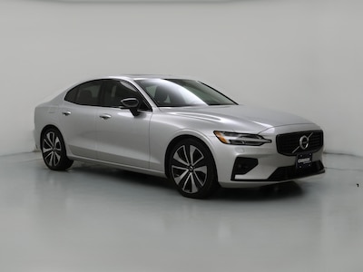 2022 Volvo S60 B5 Momentum