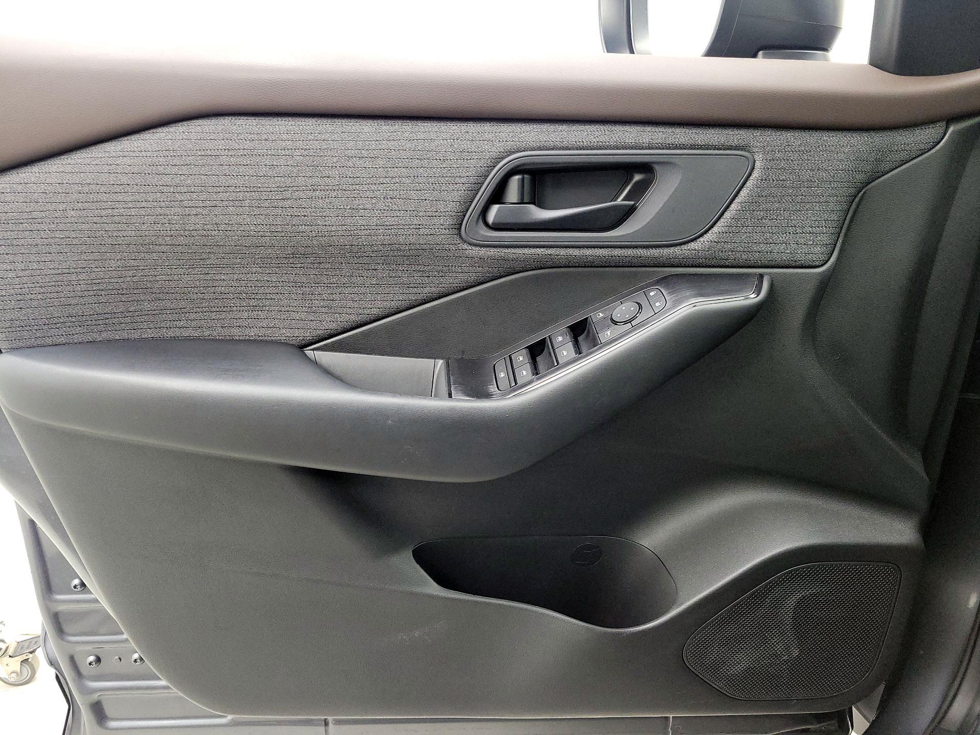 Thumbnail: 2023 Nissan Rogue - 12