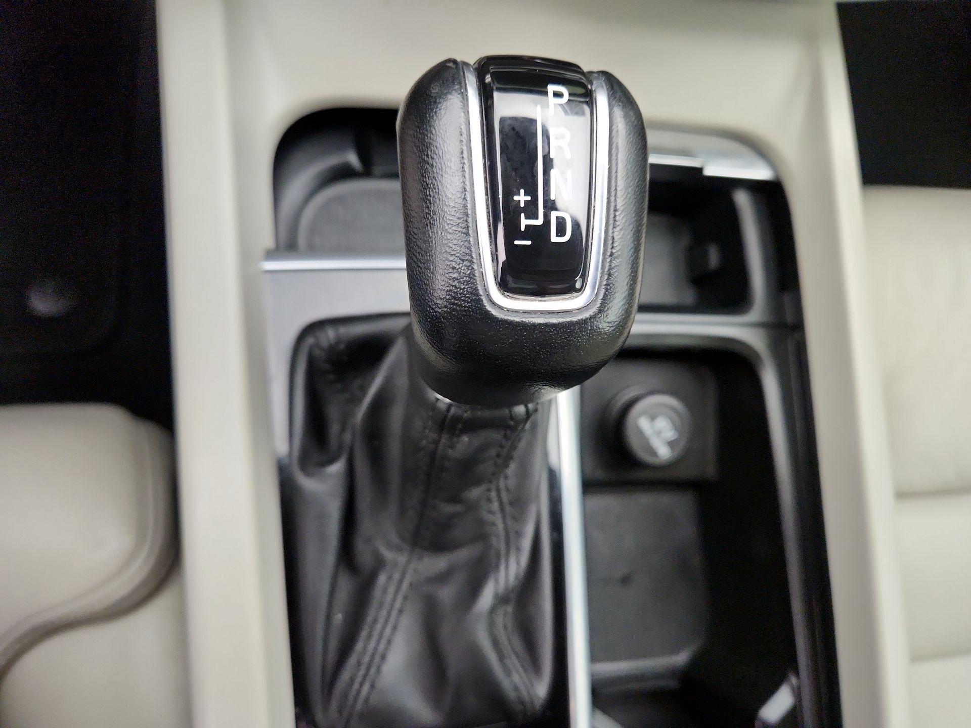 Thumbnail: 2021 Volvo S60 - 18