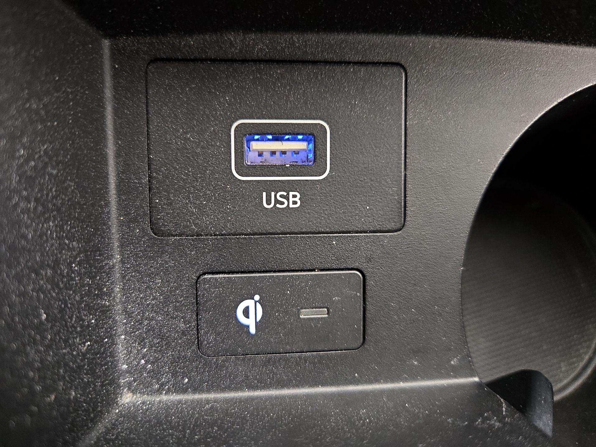 Thumbnail: 2022 Hyundai Santa Fe - 18