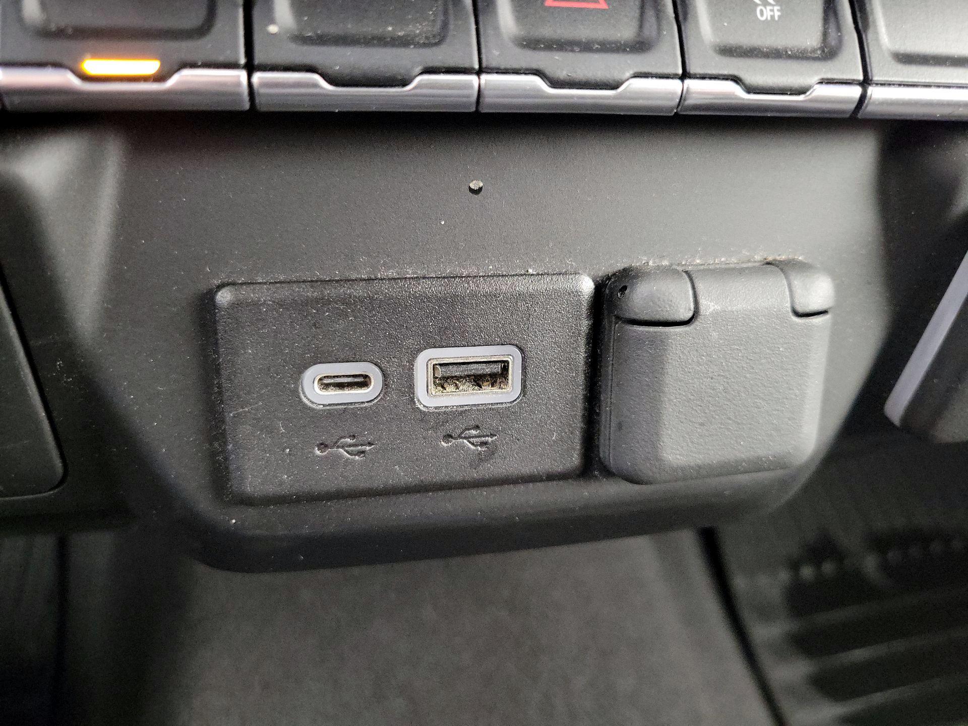 Thumbnail: 2022 Chevrolet Silverado 1500 - 18