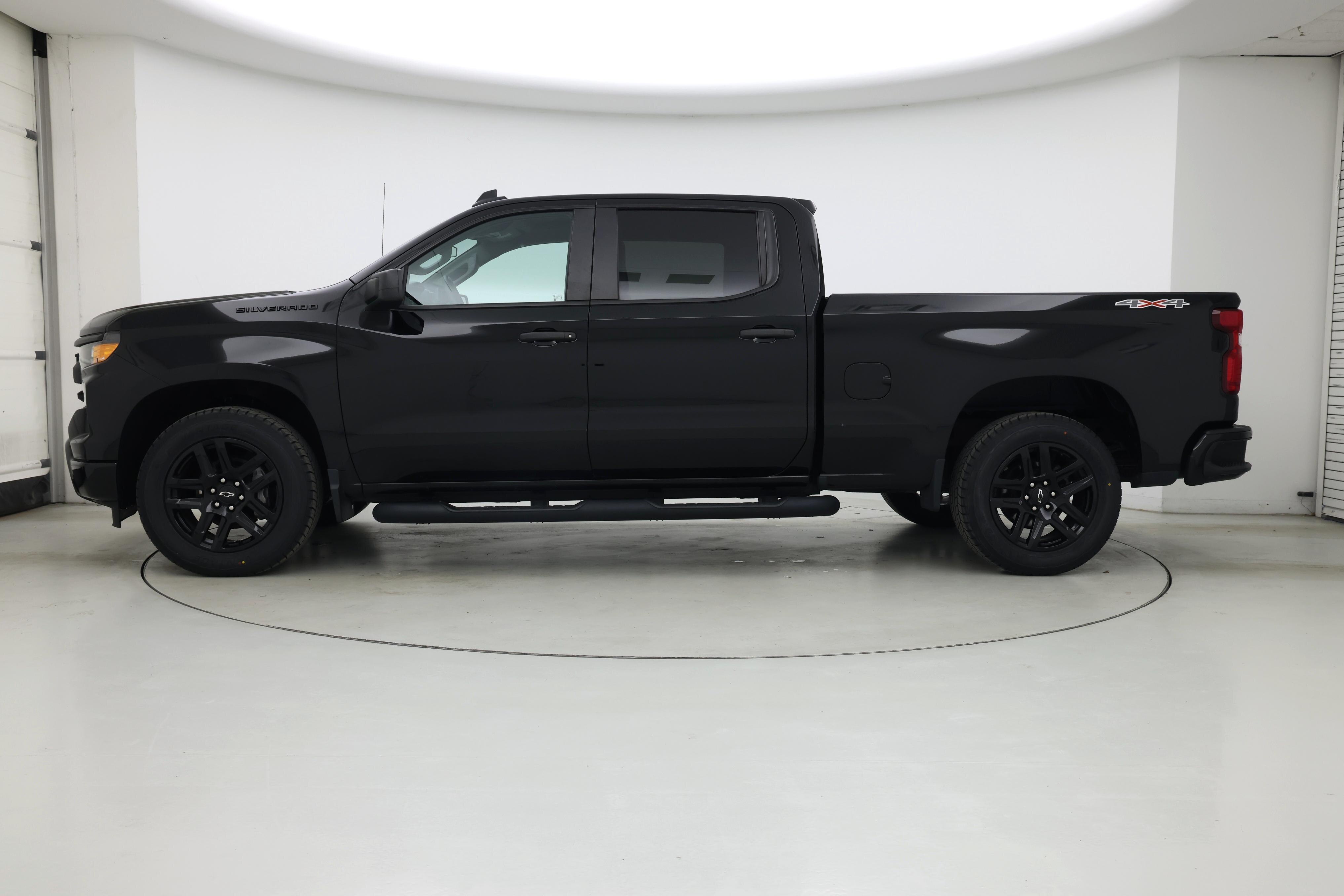 Thumbnail: 2022 Chevrolet Silverado 1500 - 3