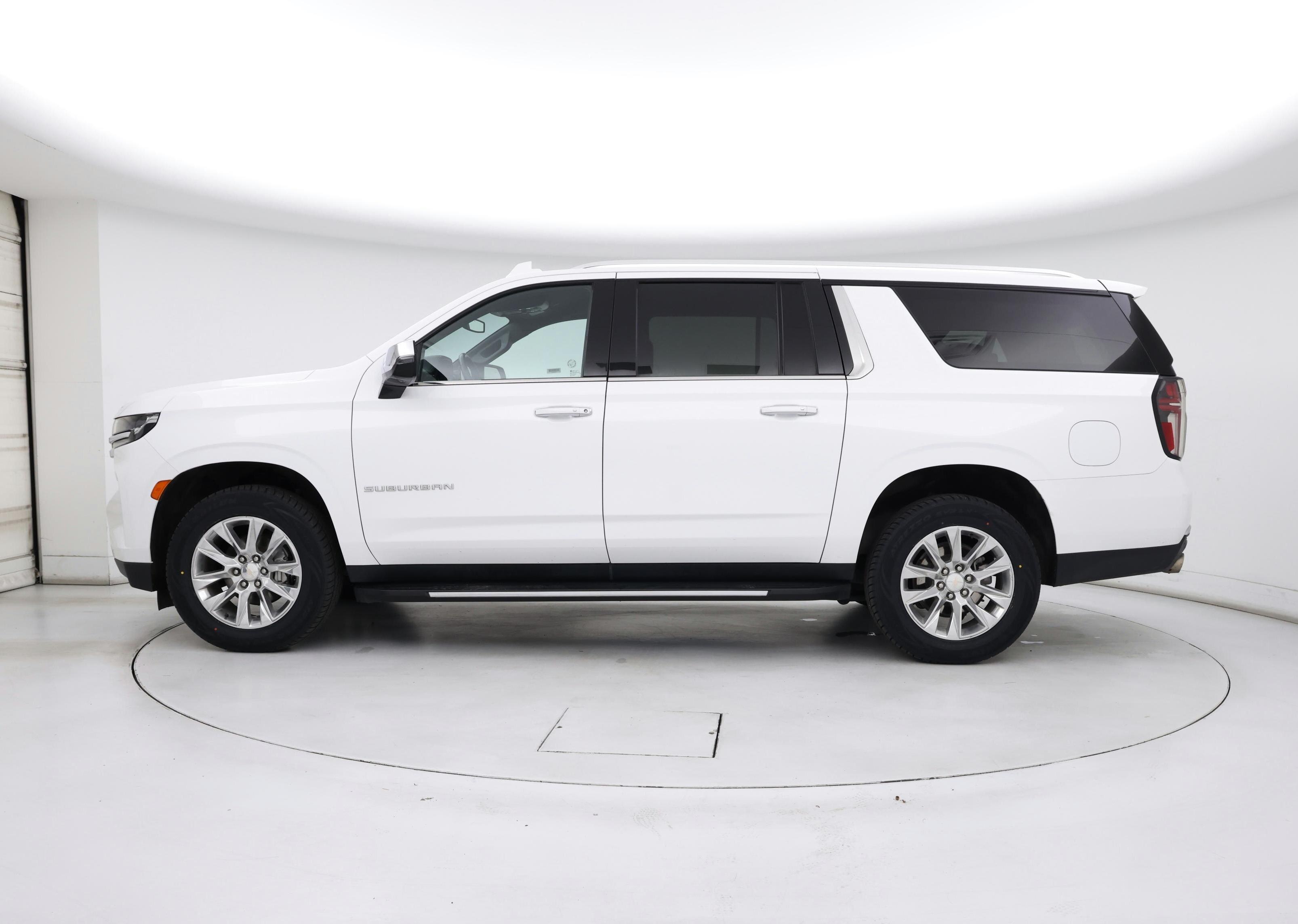 Thumbnail: 2023 Chevrolet Suburban - 3