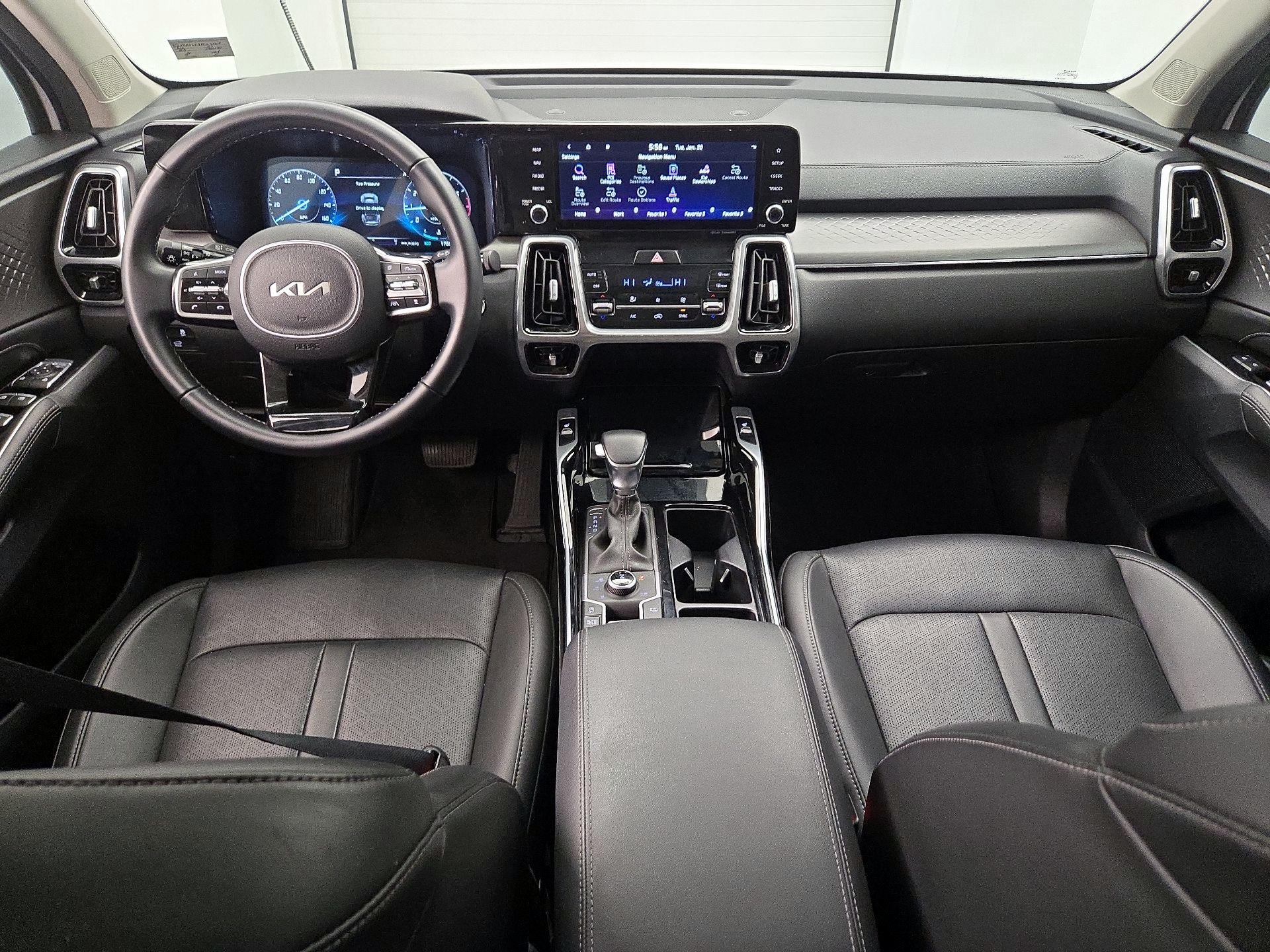 Thumbnail: 2023 Kia Sorento - 9