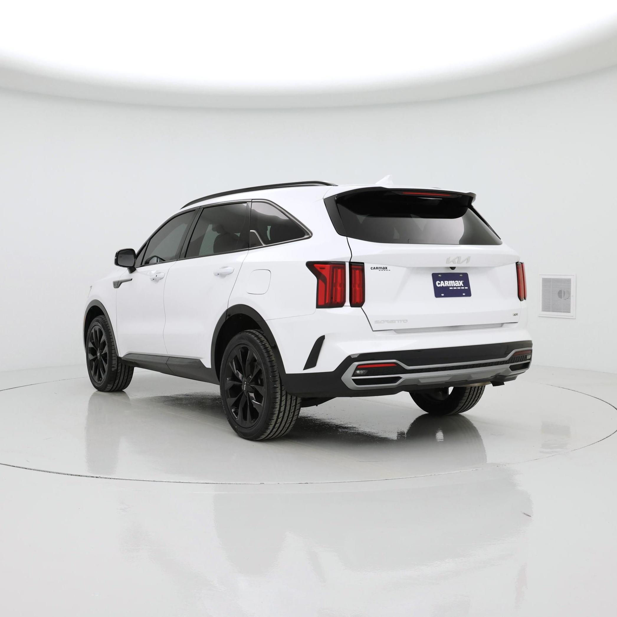 Thumbnail: 2023 Kia Sorento - 2