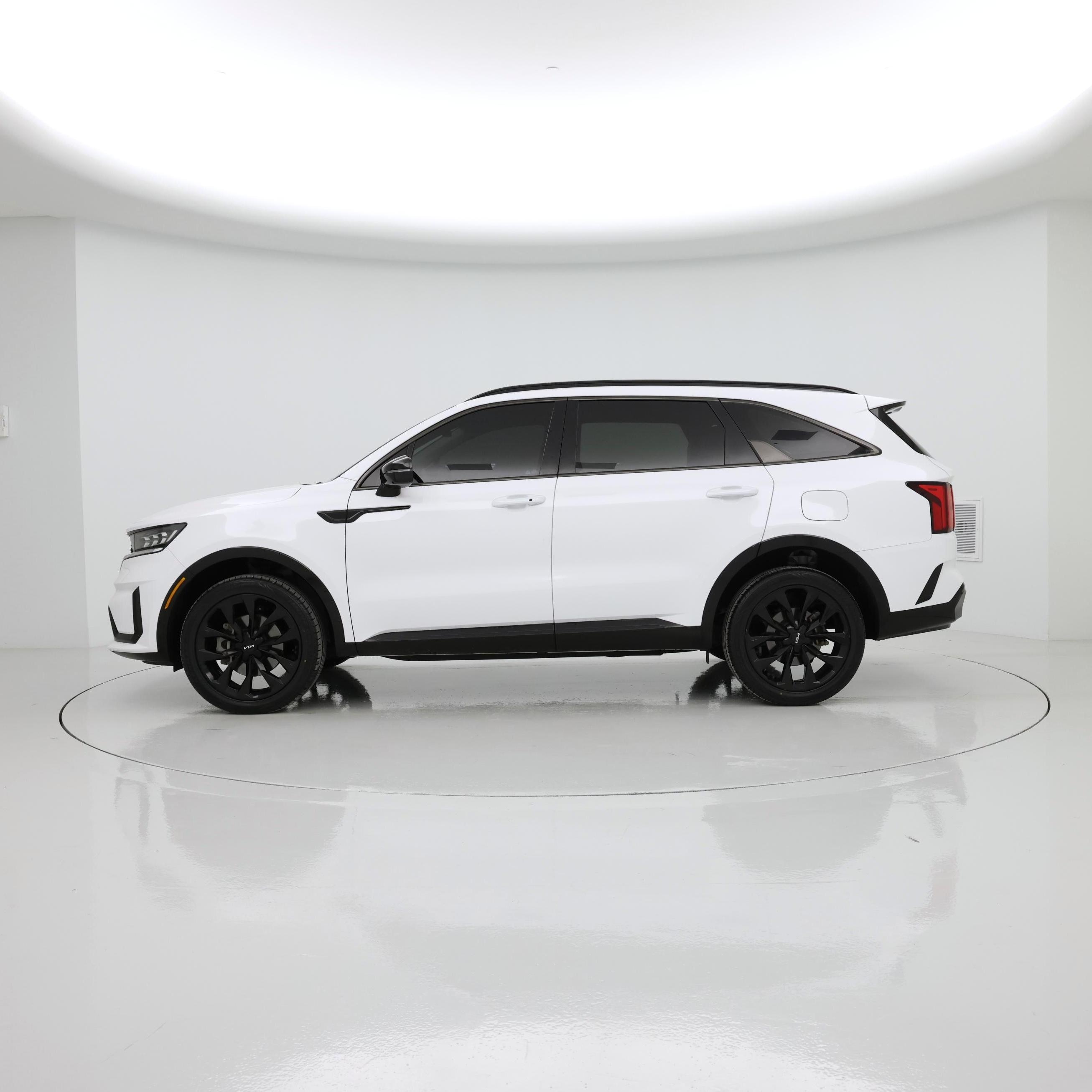 Thumbnail: 2023 Kia Sorento - 3