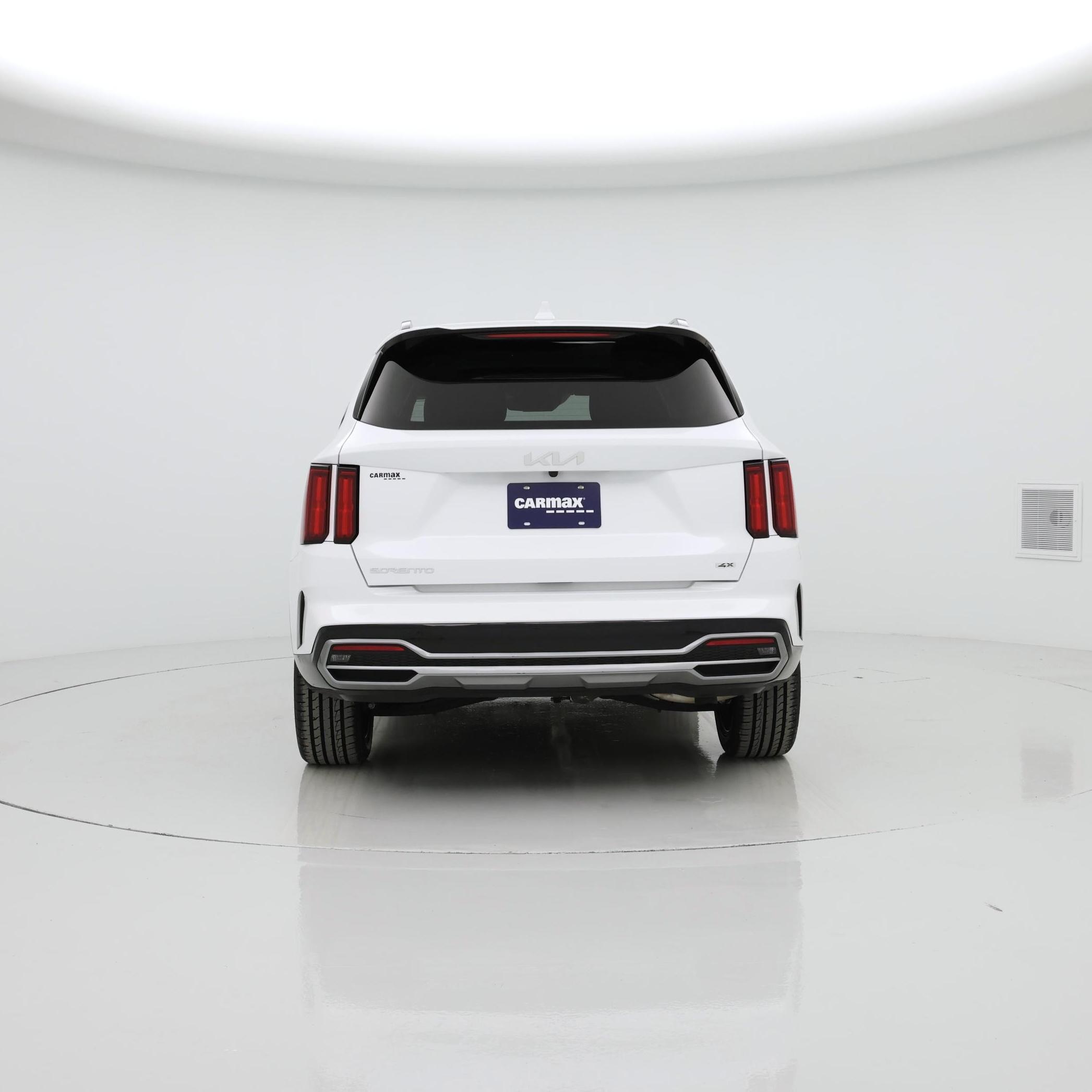 Thumbnail: 2023 Kia Sorento - 6