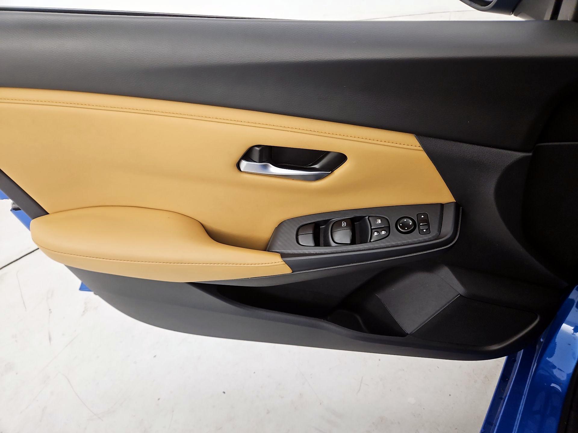 Thumbnail: 2023 Nissan Sentra - 12