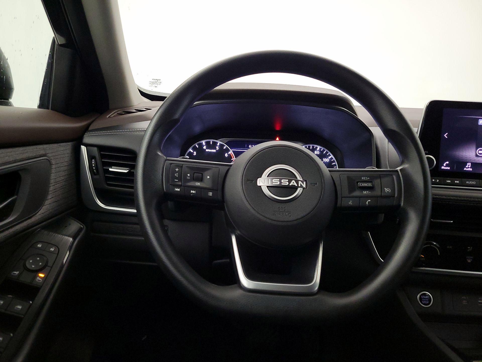 Thumbnail: 2023 Nissan Rogue - 10