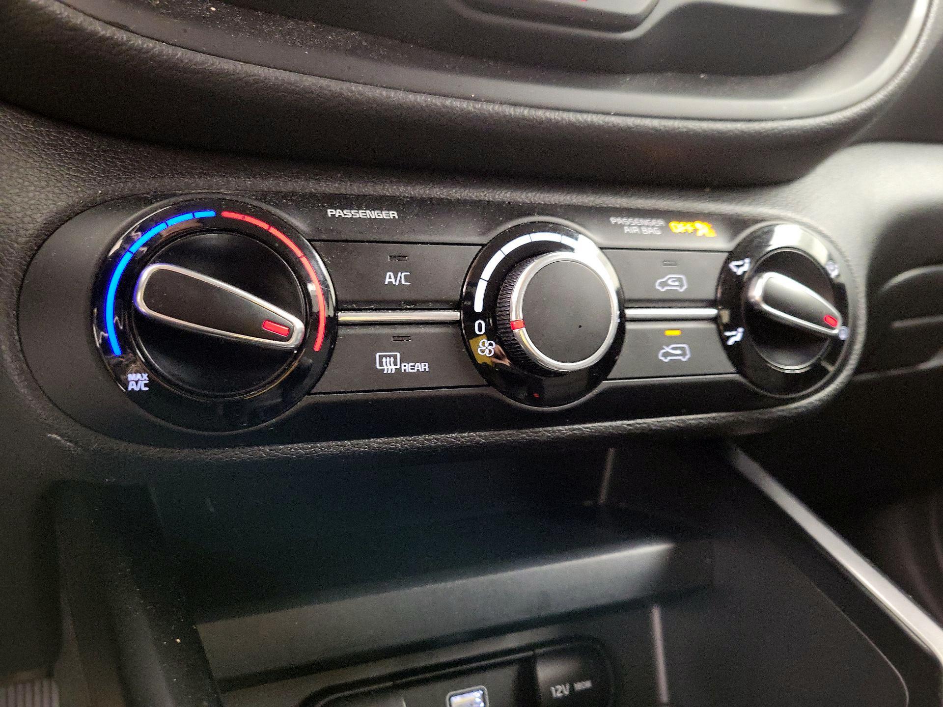 Thumbnail: 2023 Kia Soul - 16