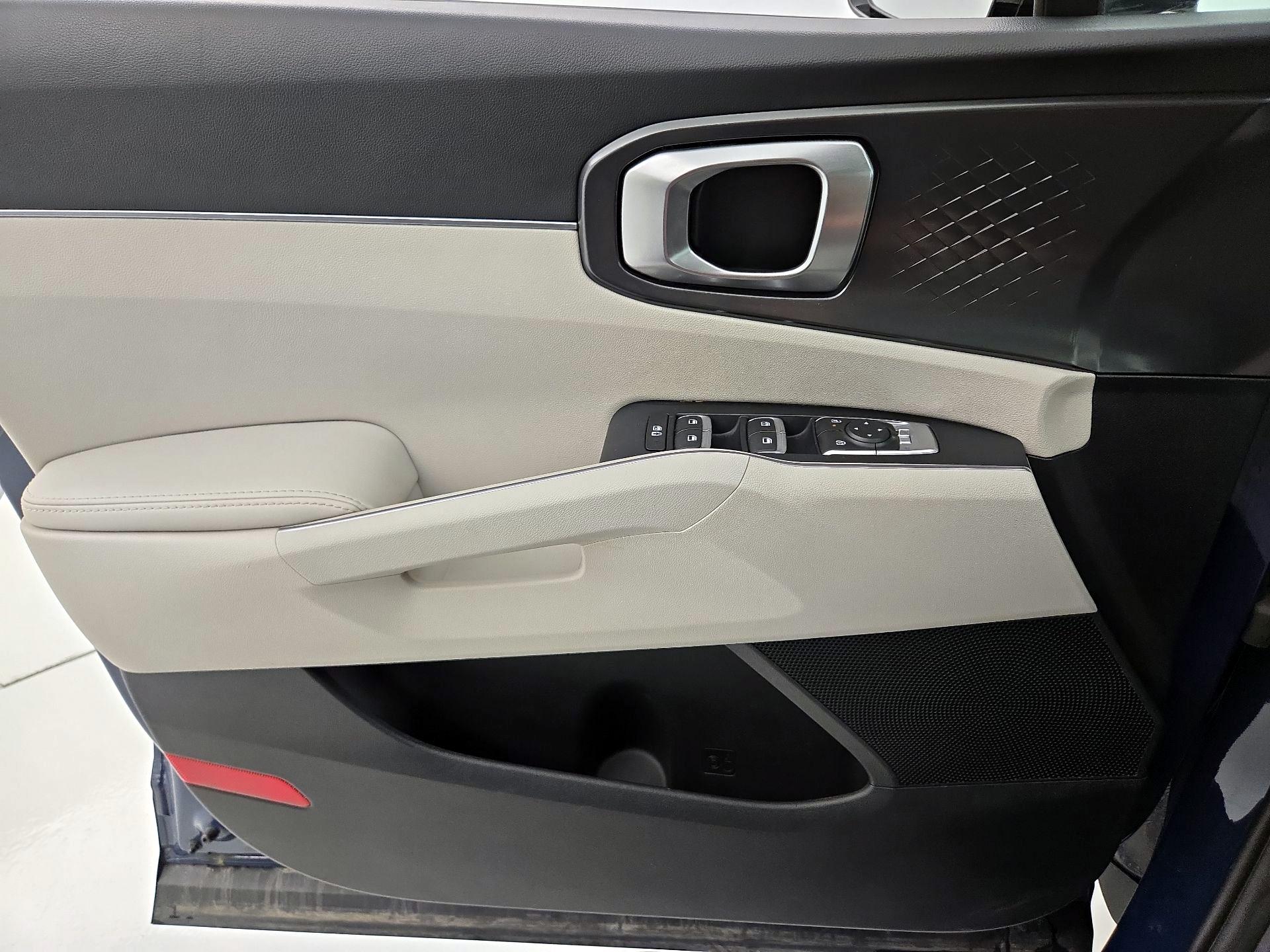 Thumbnail: 2024 Kia Sorento - 12