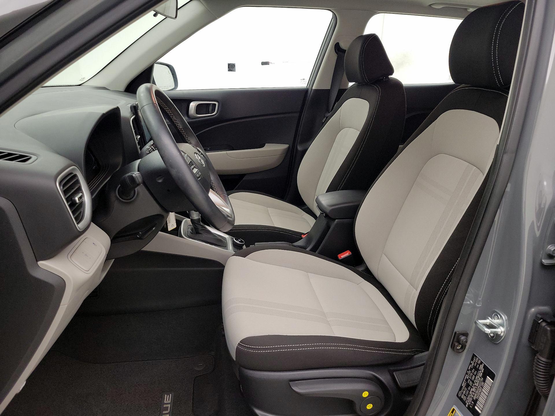 Thumbnail: 2023 Hyundai Venue - 11