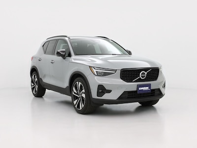 2024 Volvo XC40 B5 Plus Dark Theme