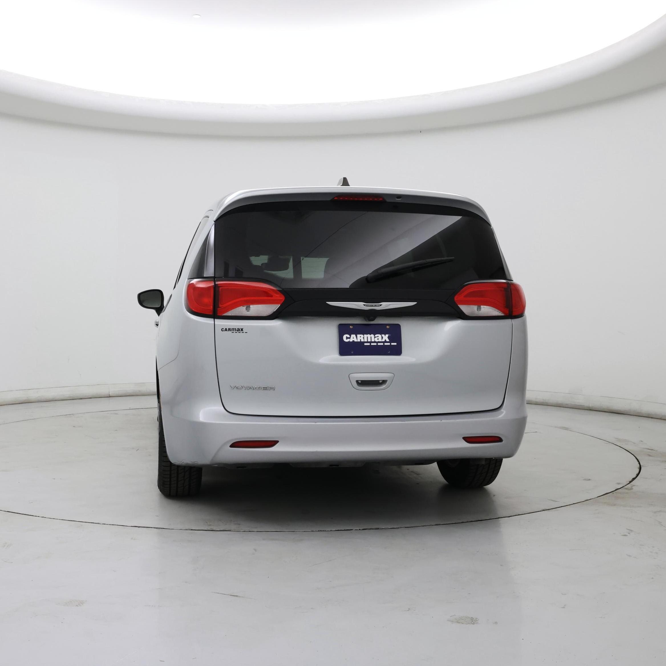 Thumbnail: 2023 Chrysler Voyager - 6