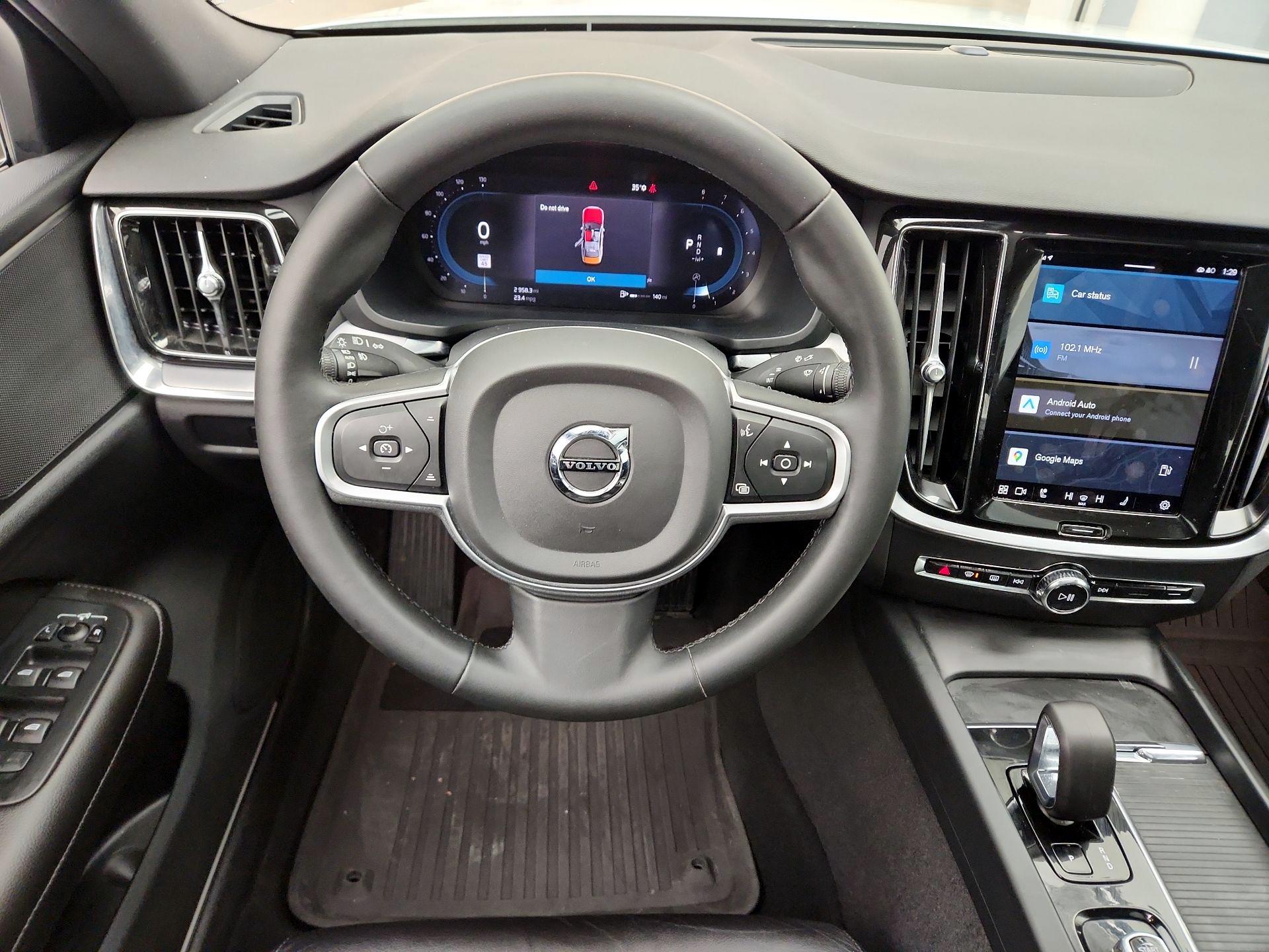 Thumbnail: 2023 Volvo S60 - 10