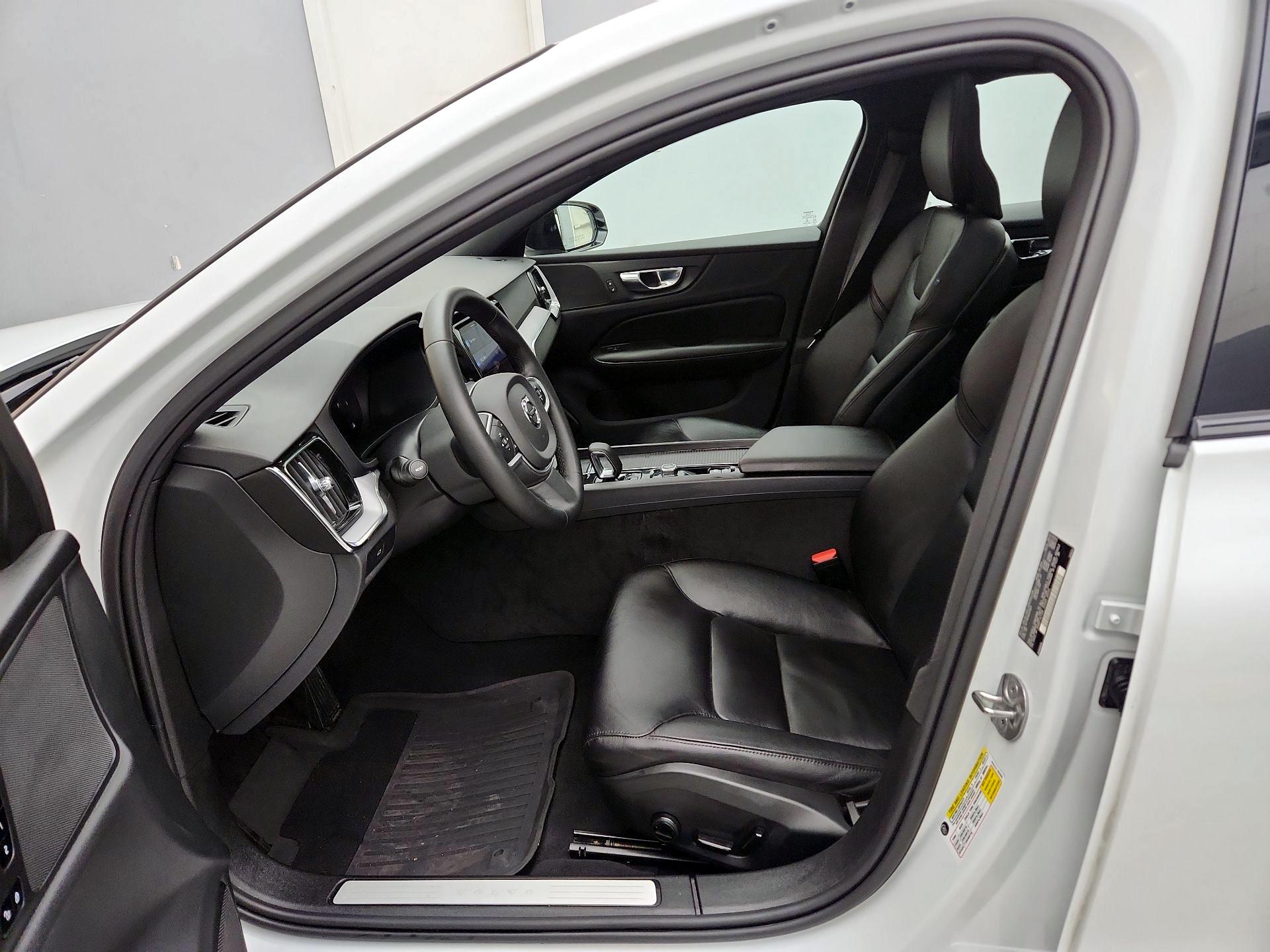 Thumbnail: 2023 Volvo S60 - 11