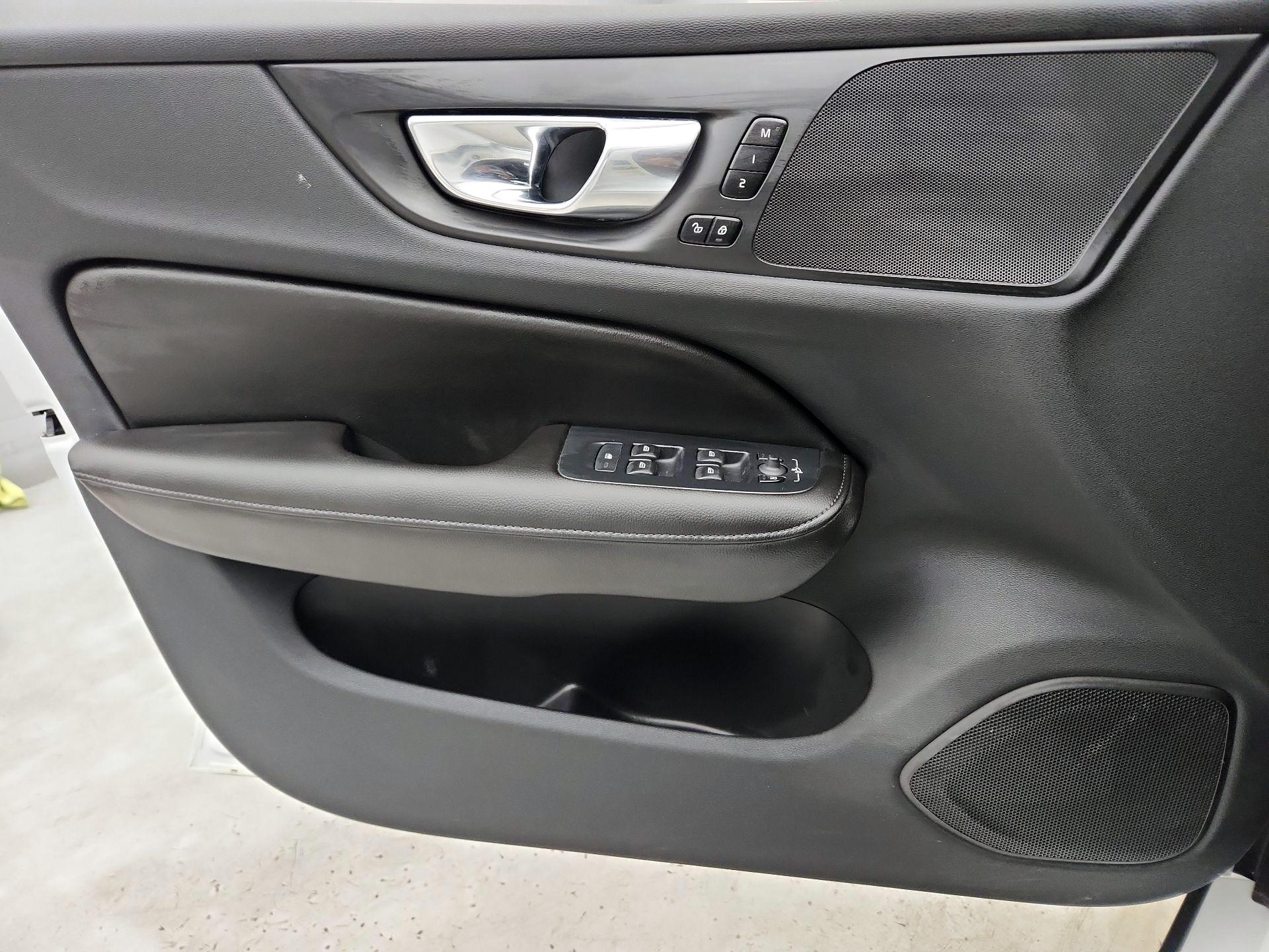 Thumbnail: 2023 Volvo S60 - 12