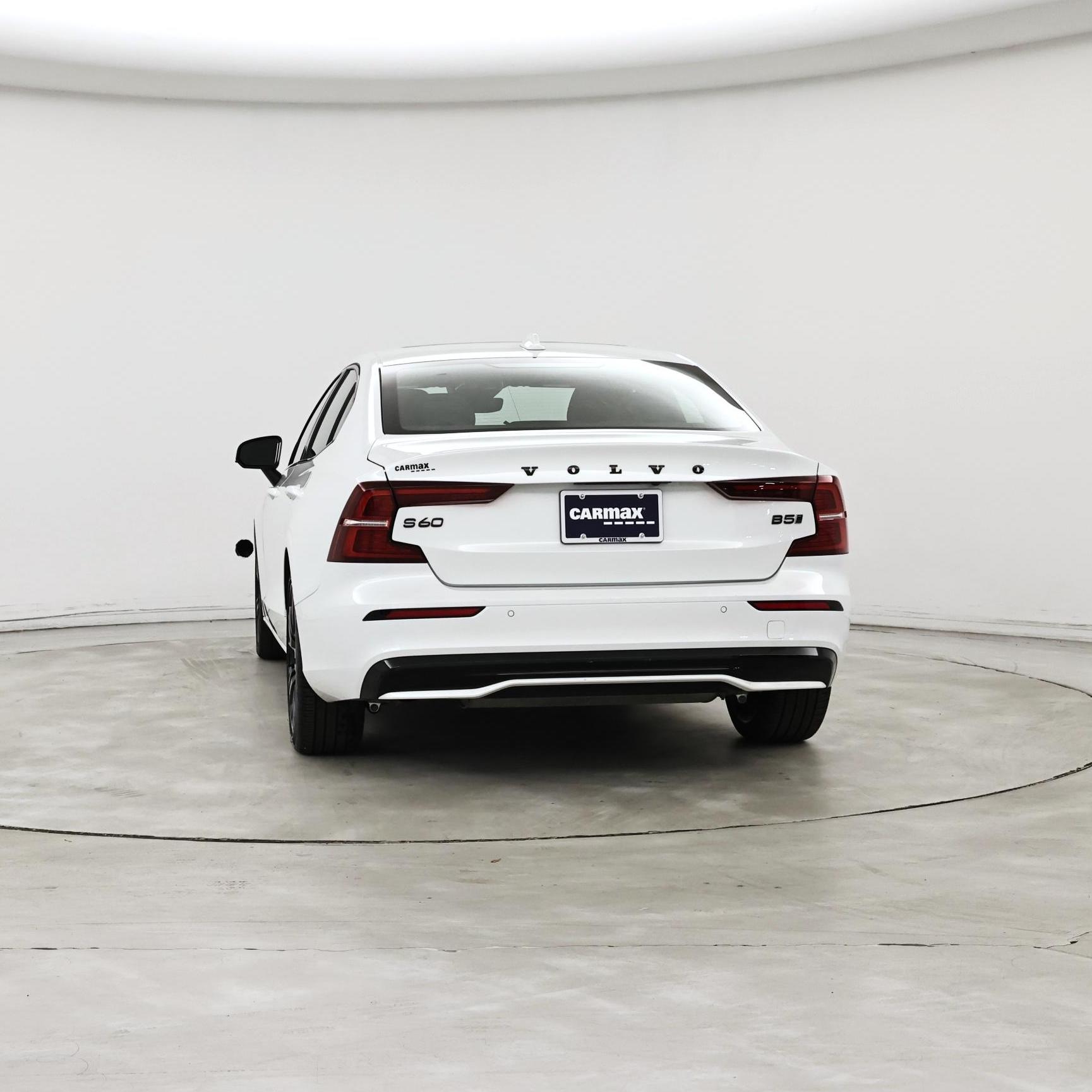 Thumbnail: 2023 Volvo S60 - 6