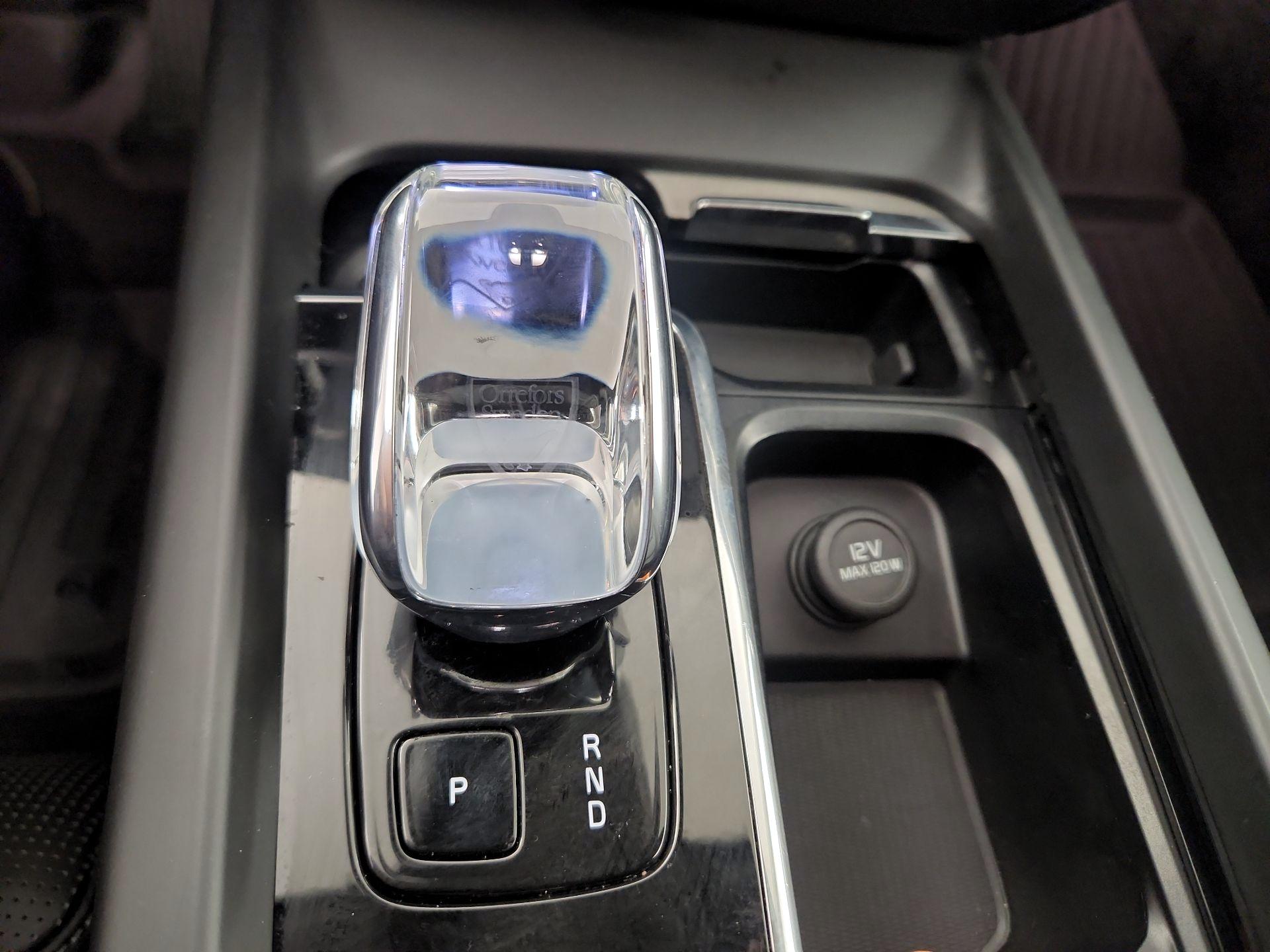 Thumbnail: 2023 Volvo S60 - 16