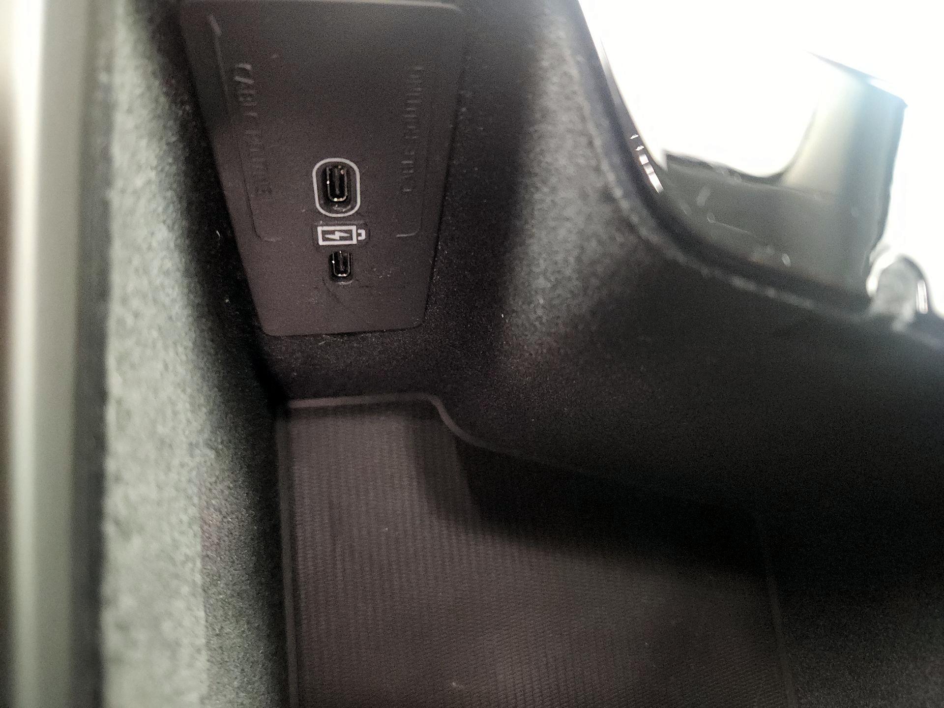 Thumbnail: 2023 Volvo S60 - 17