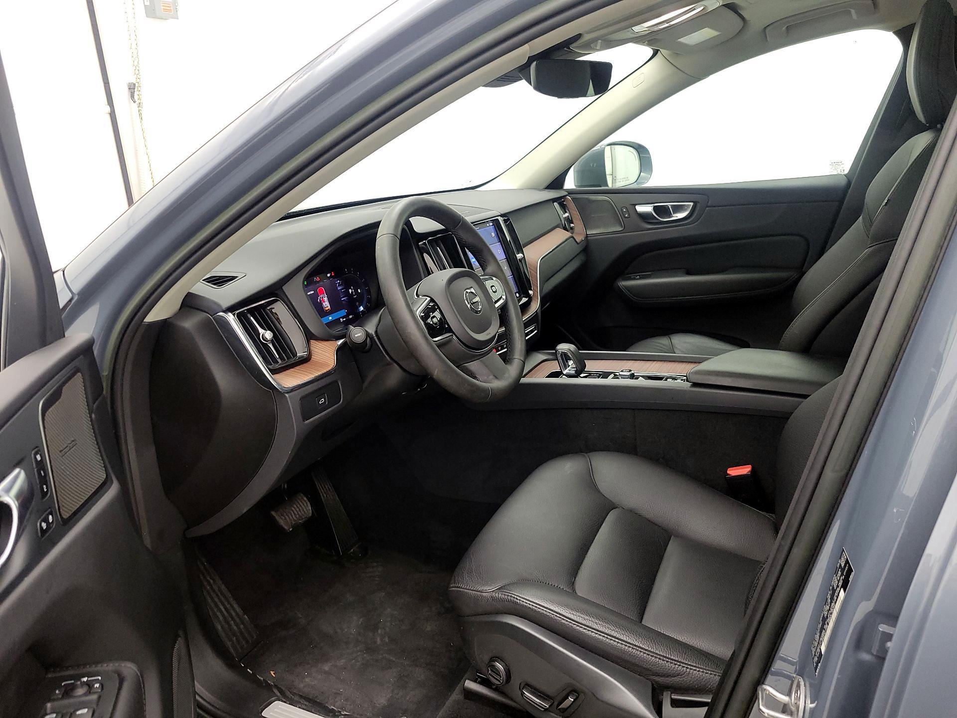 Thumbnail: 2023 Volvo XC60 - 11