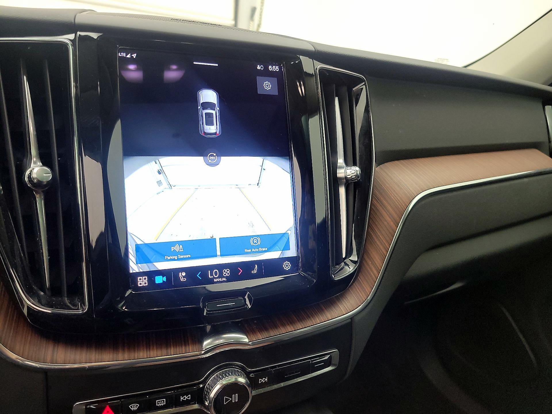 Thumbnail: 2023 Volvo XC60 - 14