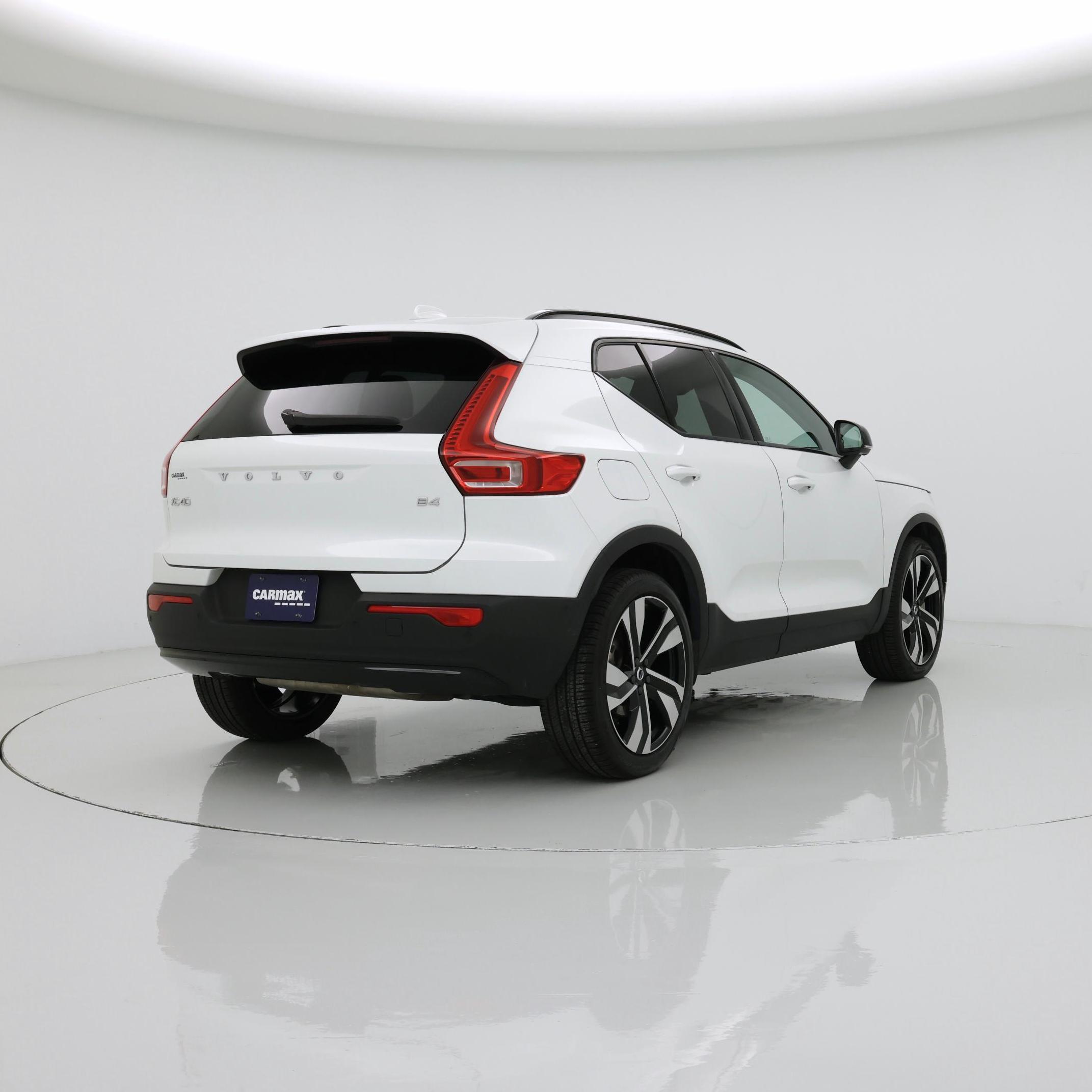 Thumbnail: 2023 Volvo XC40 - 8