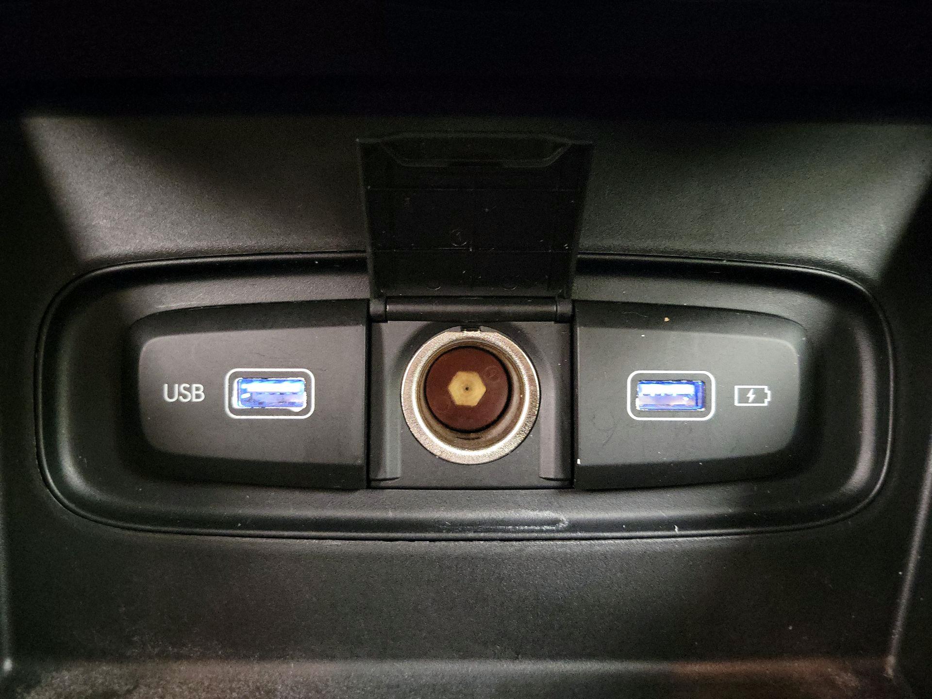 Thumbnail: 2022 Hyundai Venue - 18