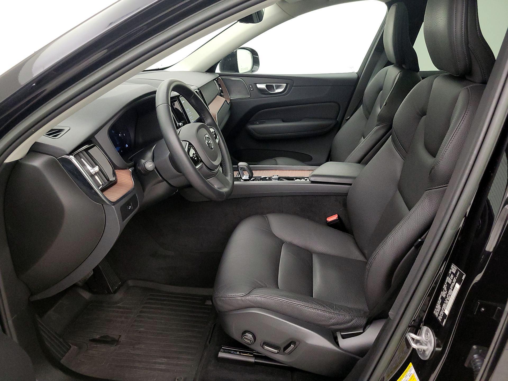 Thumbnail: 2023 Volvo XC60 - 11