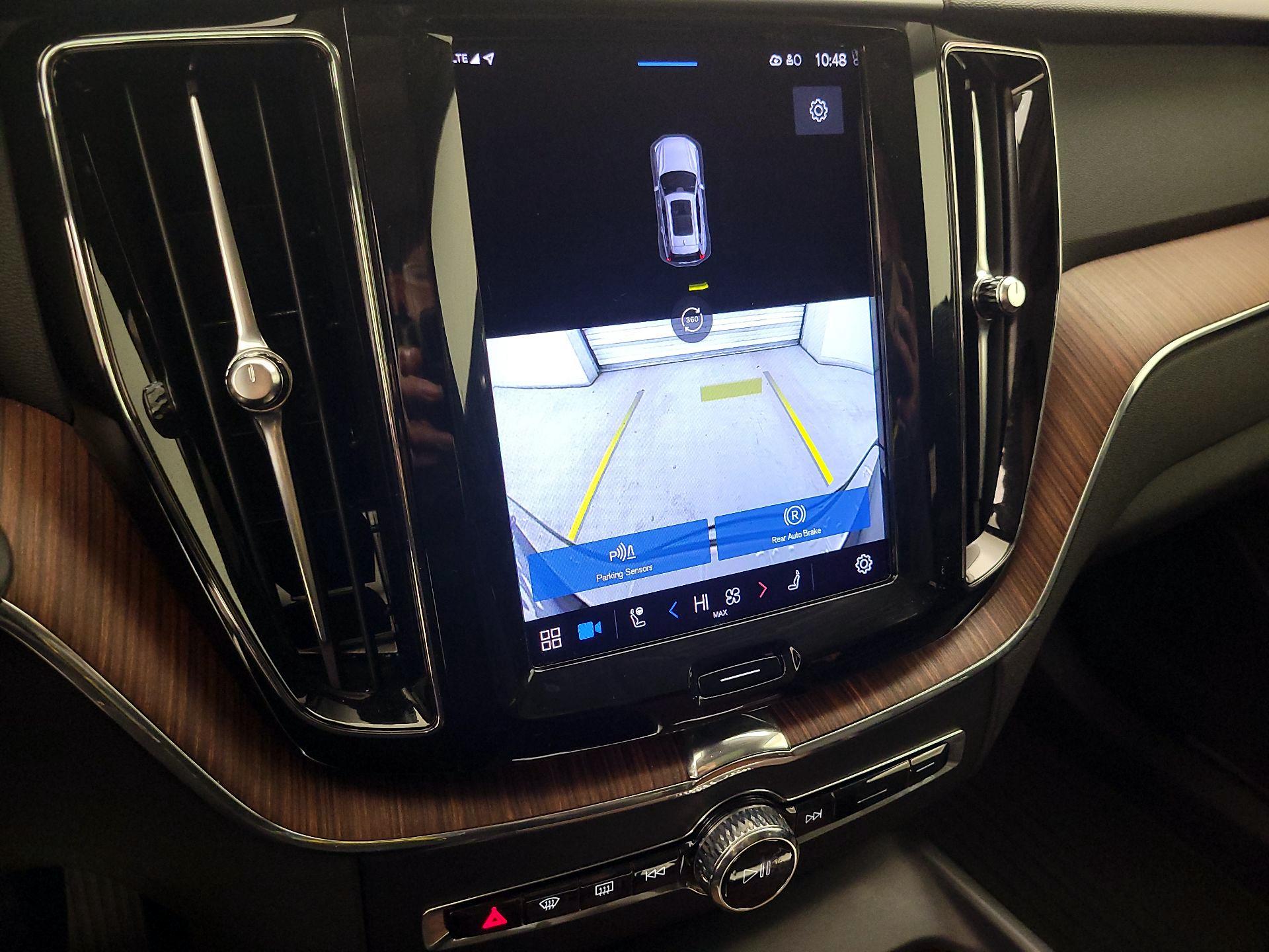 Thumbnail: 2023 Volvo XC60 - 14