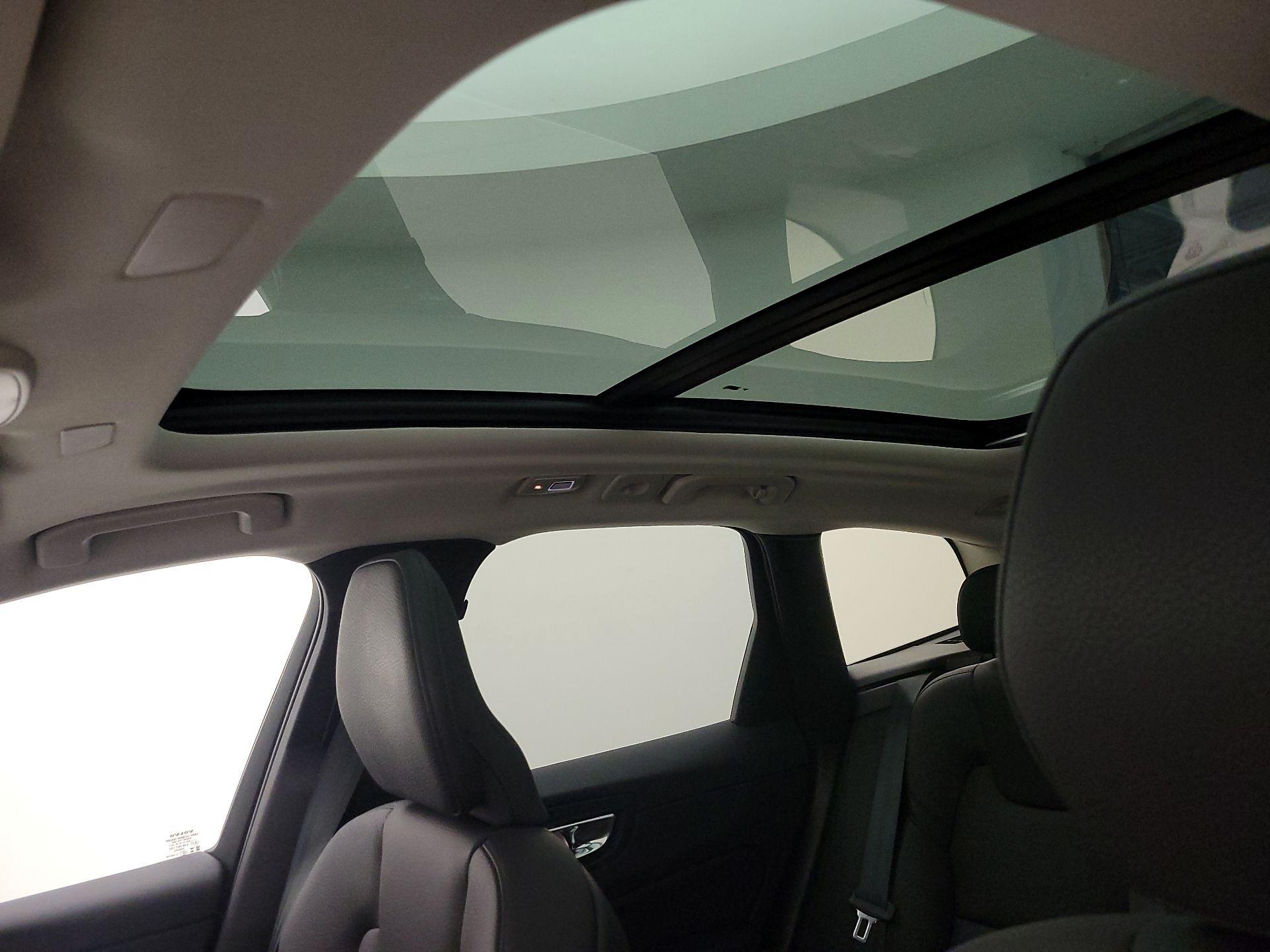 Thumbnail: 2023 Volvo XC60 - 19