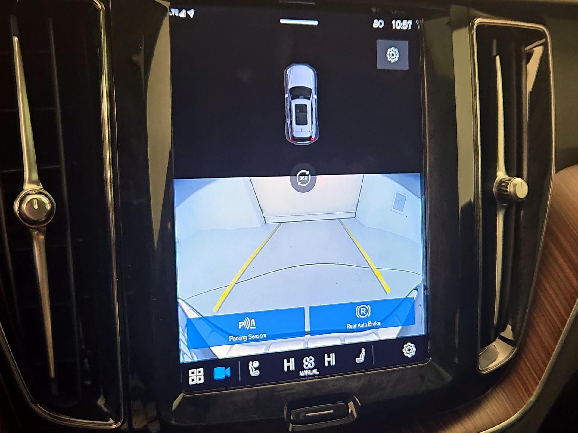 Thumbnail: 2023 Volvo XC60 - 15