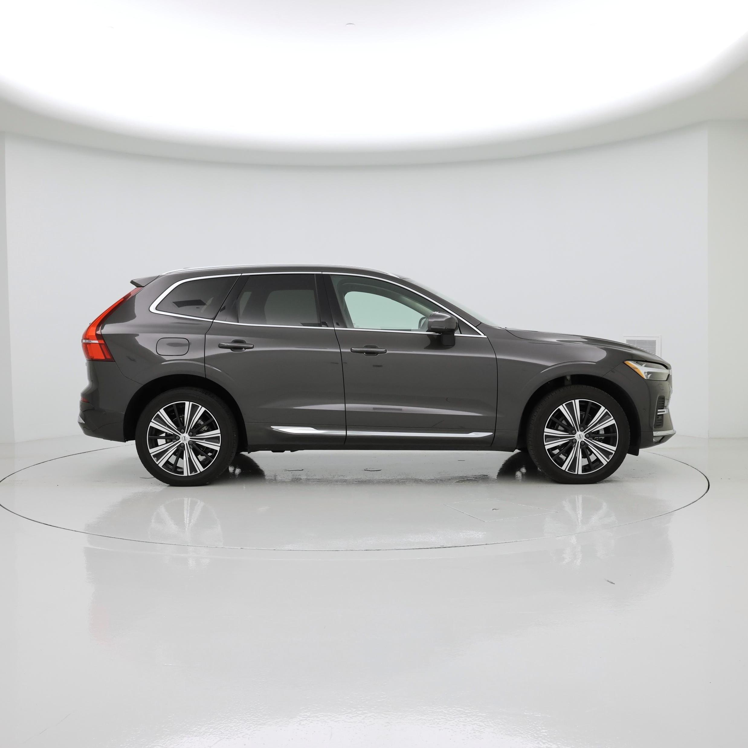 Thumbnail: 2023 Volvo XC60 - 7