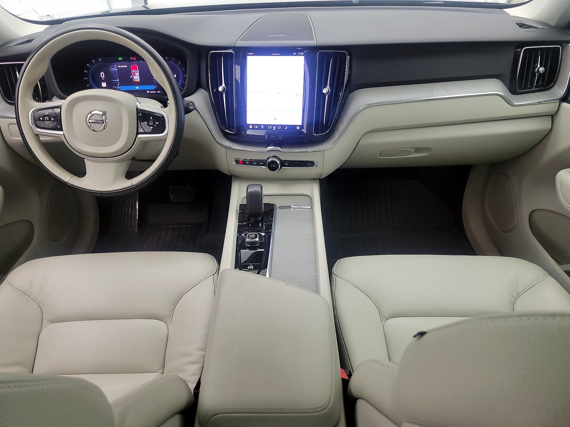 Thumbnail: 2023 Volvo XC60 - 9