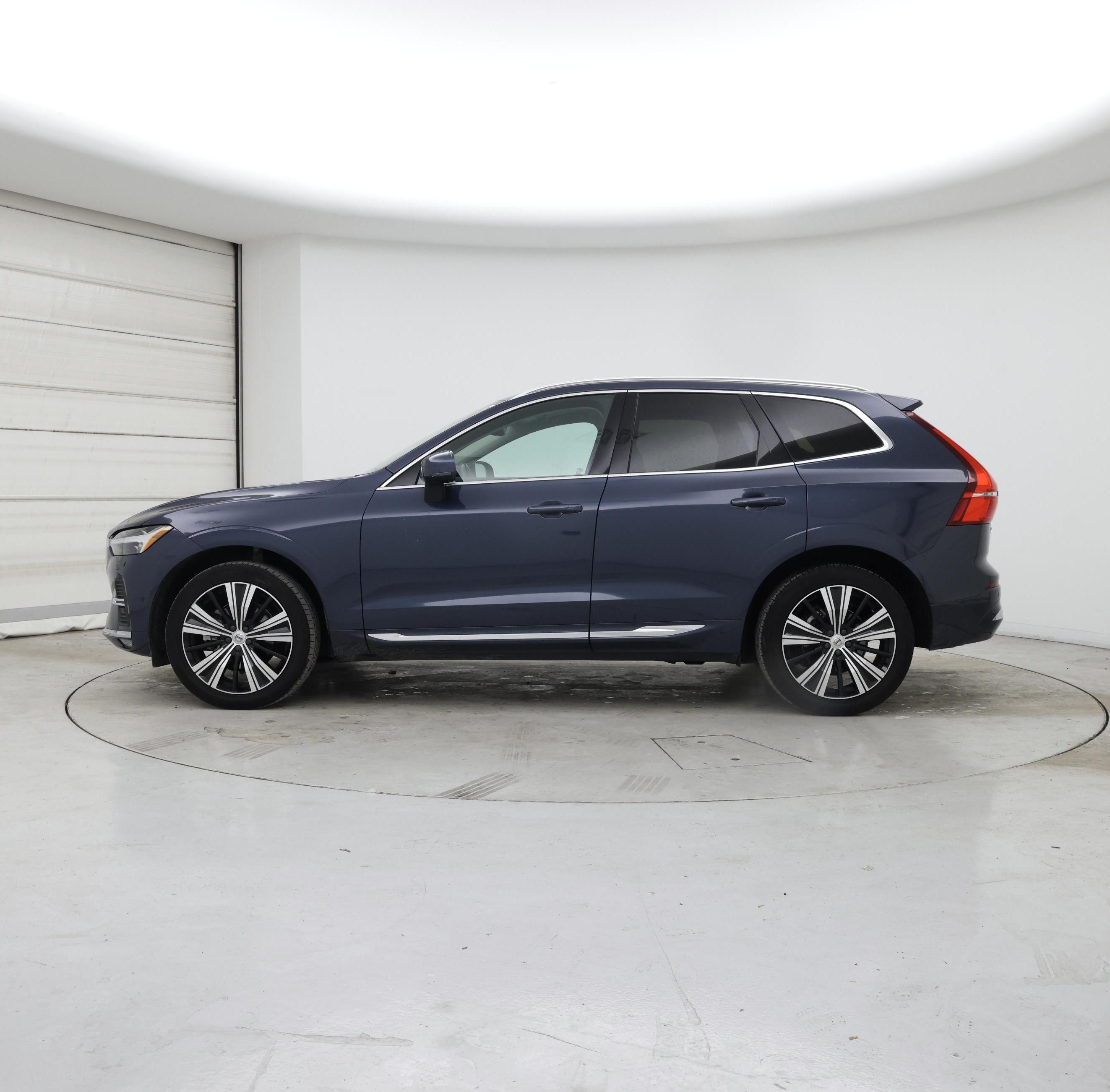 Thumbnail: 2023 Volvo XC60 - 3