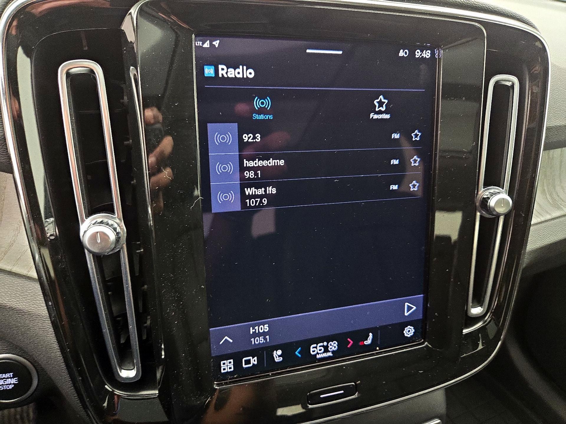 Thumbnail: 2024 Volvo XC40 - 16